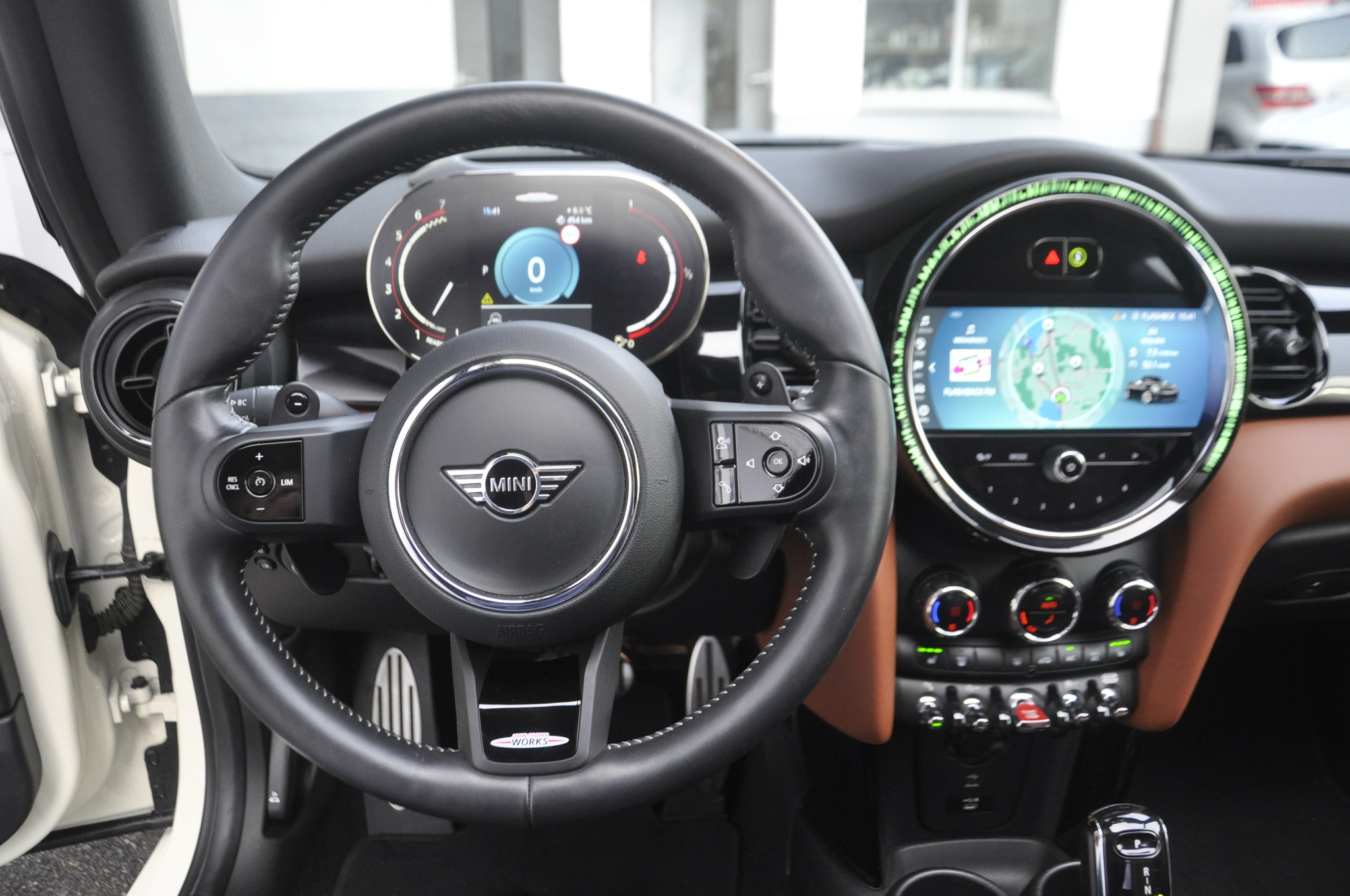 listing desktop thumbnail image 15