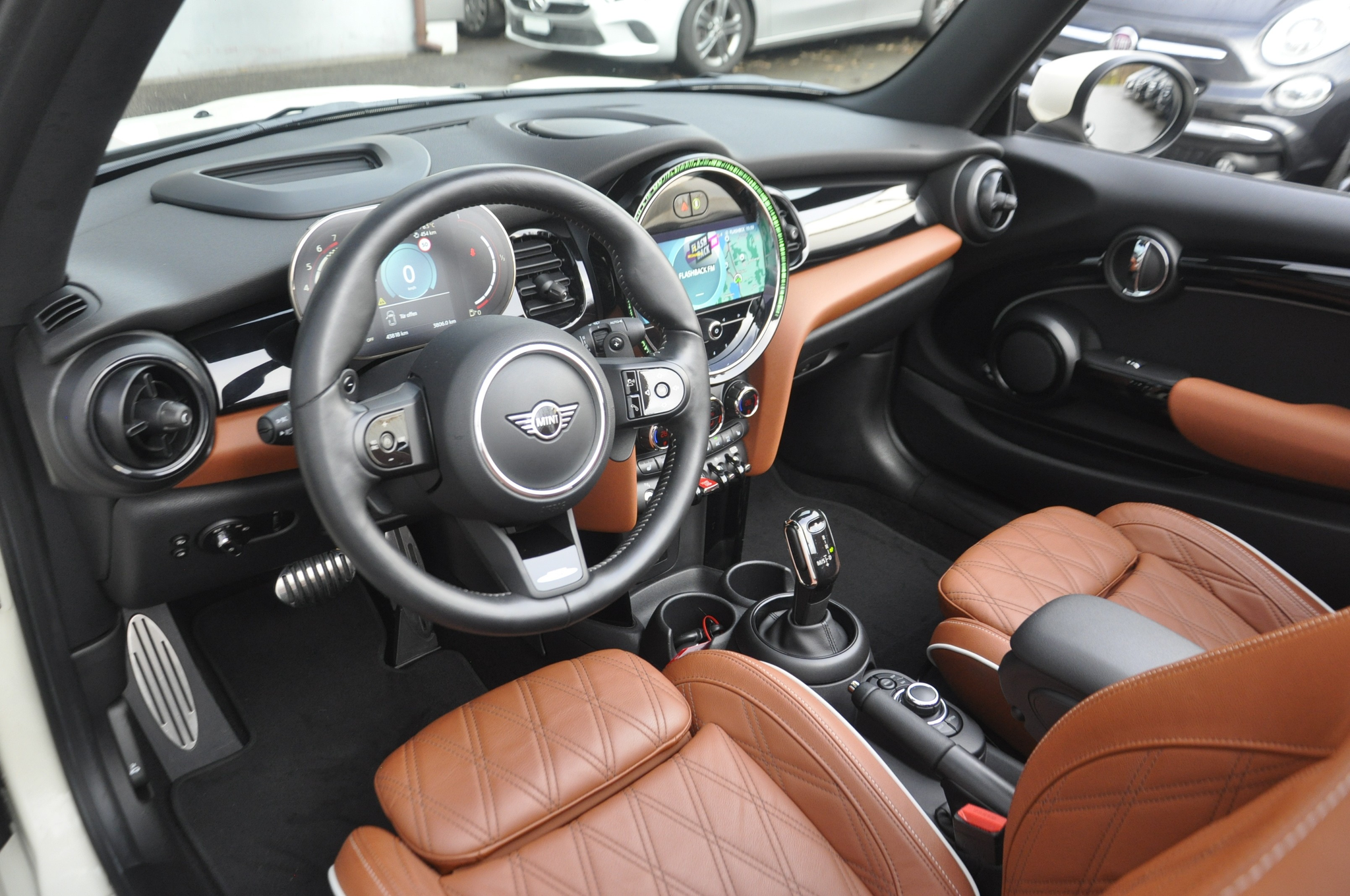 listing desktop thumbnail image 7