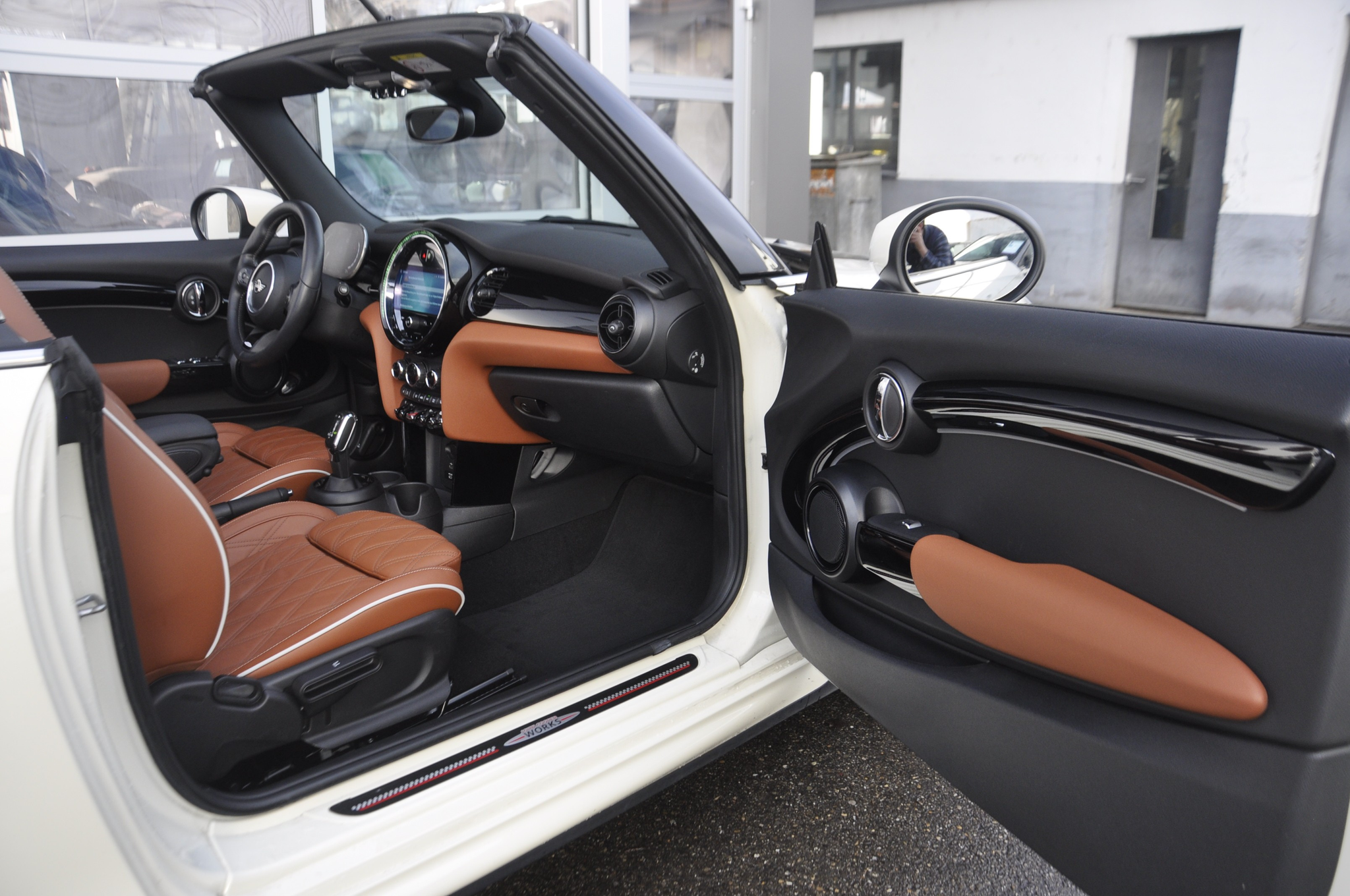 listing desktop thumbnail image 9