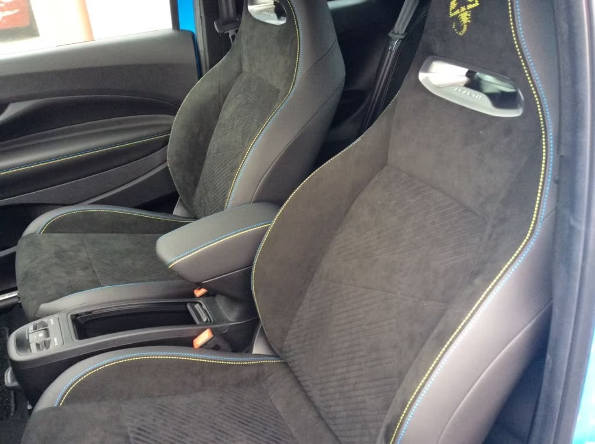 listing desktop thumbnail image 4