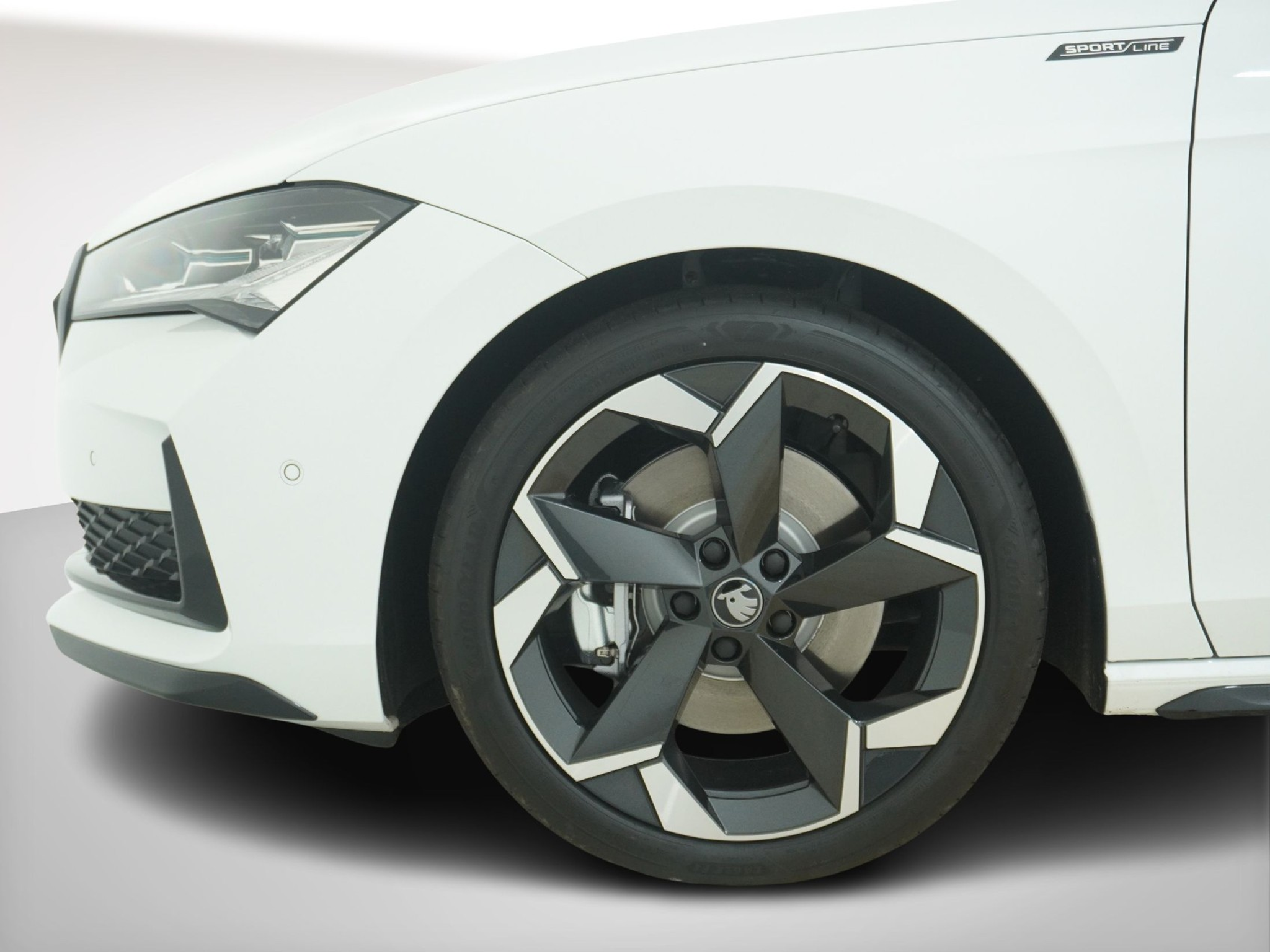 listing desktop thumbnail image 9