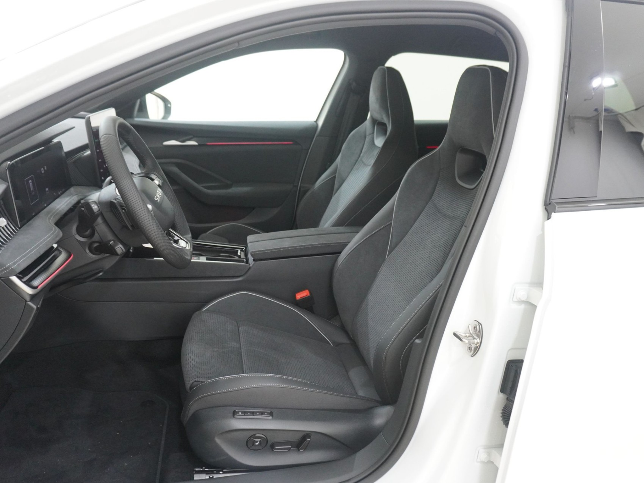 listing desktop thumbnail image 12