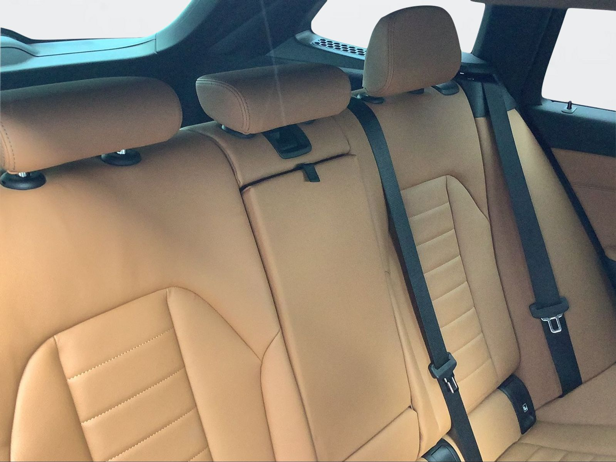 listing desktop thumbnail image 16