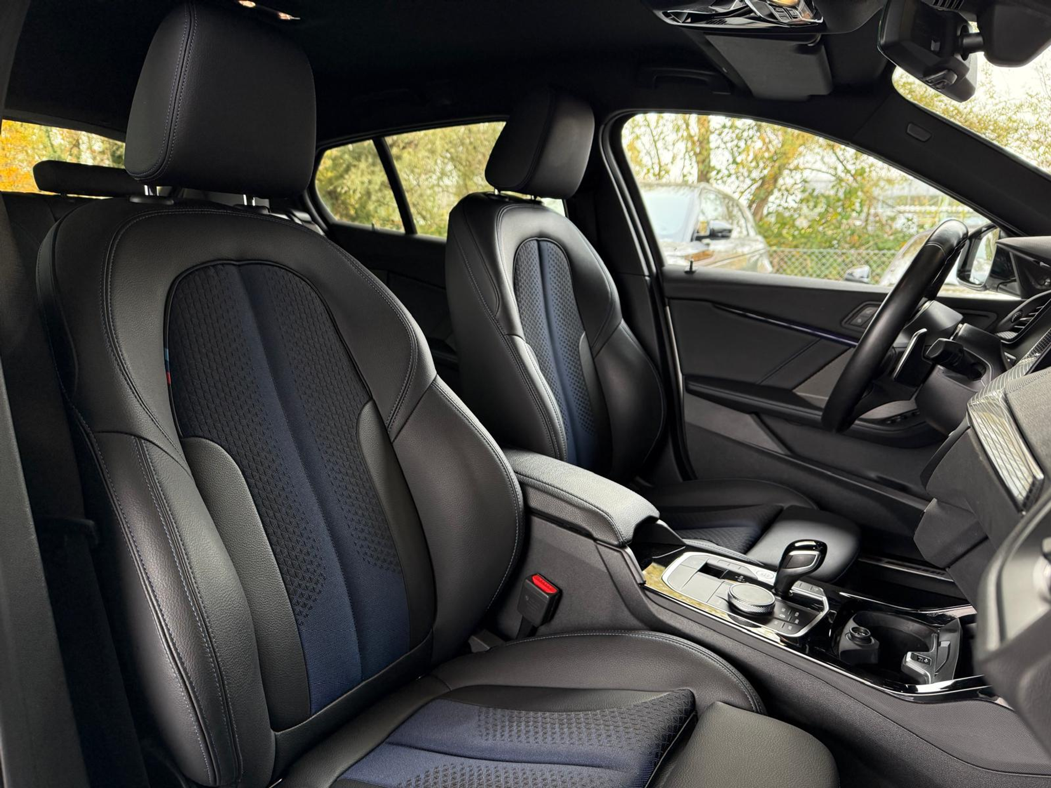 listing desktop thumbnail image 7