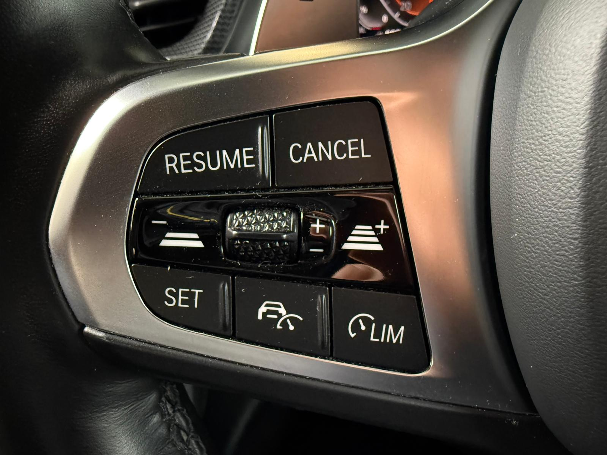 listing desktop thumbnail image 9