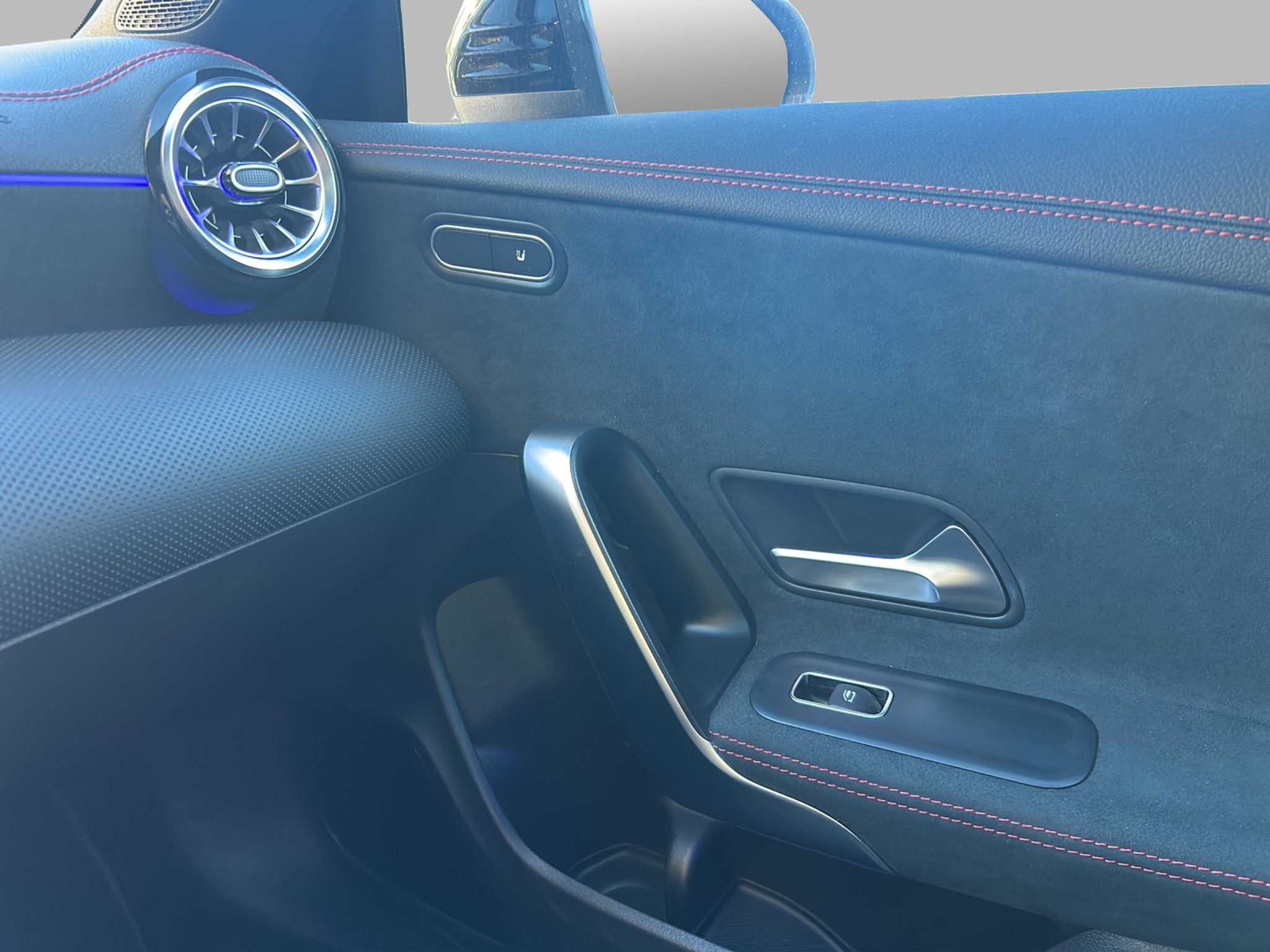 listing desktop thumbnail image 15