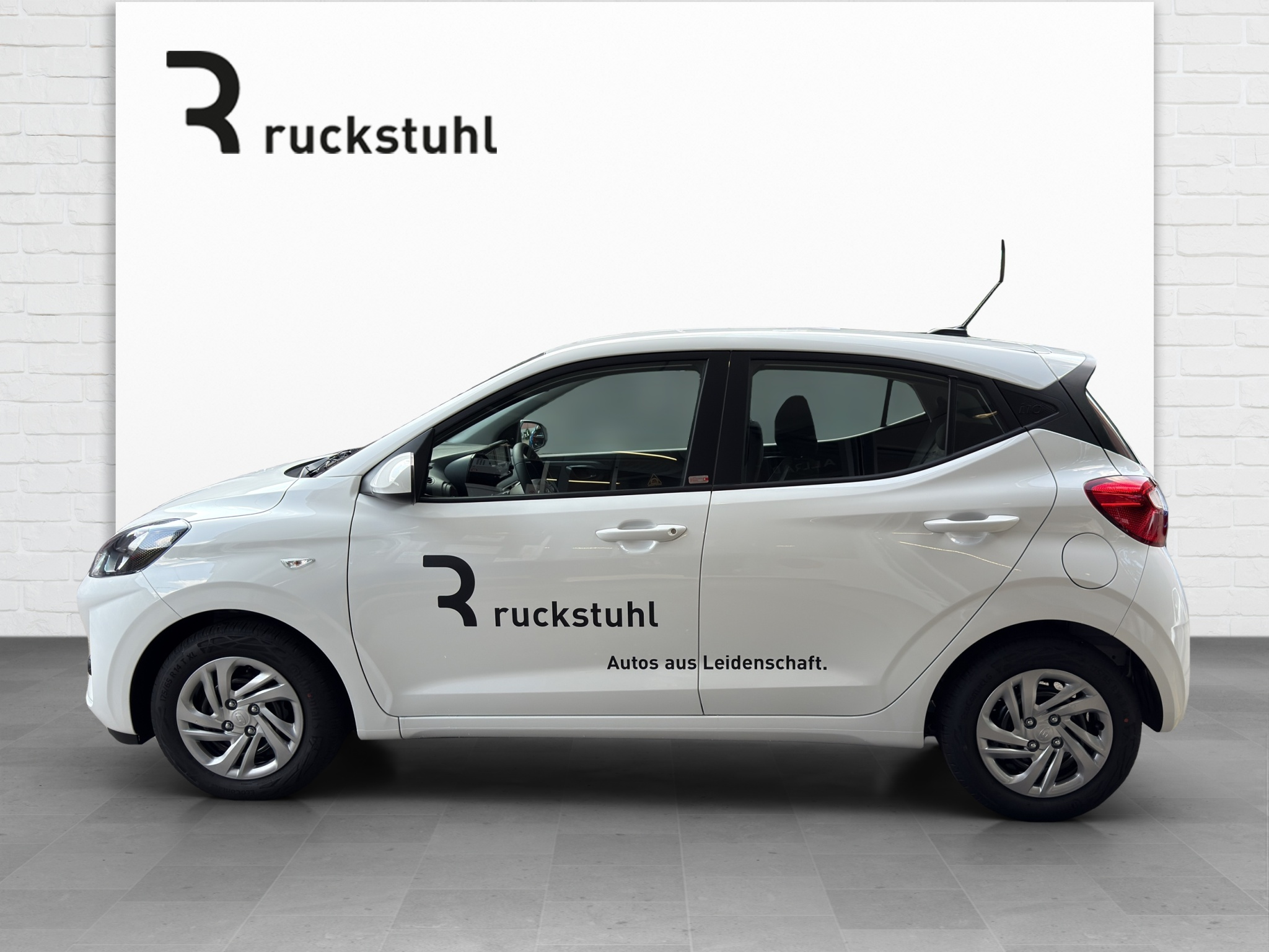 listing desktop thumbnail image 2