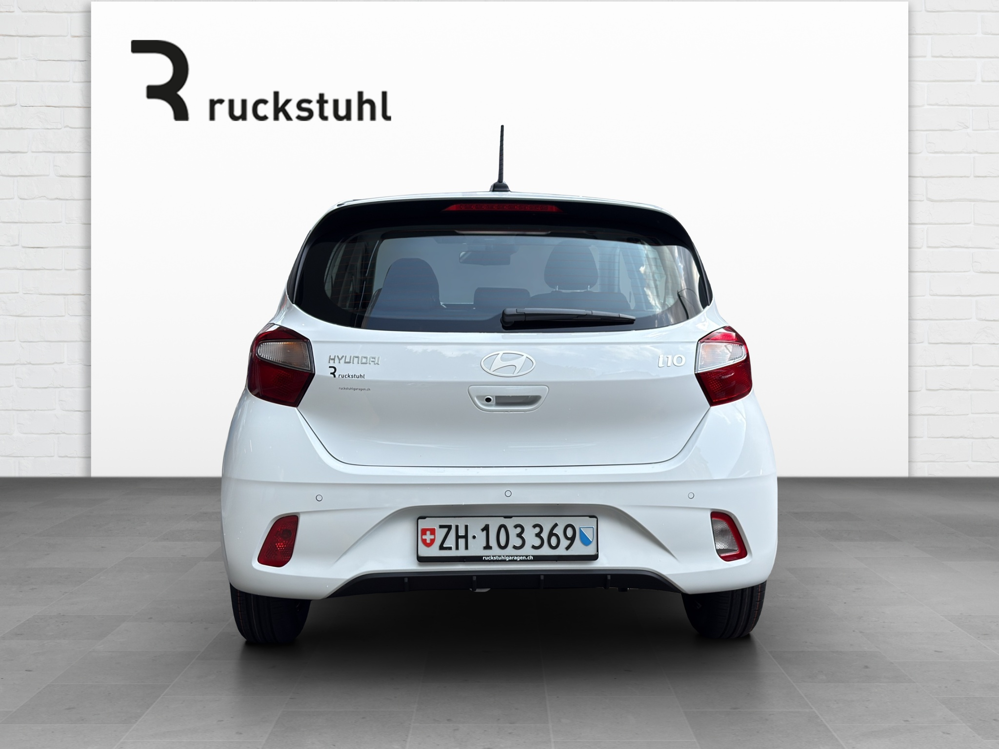 listing desktop thumbnail image 4