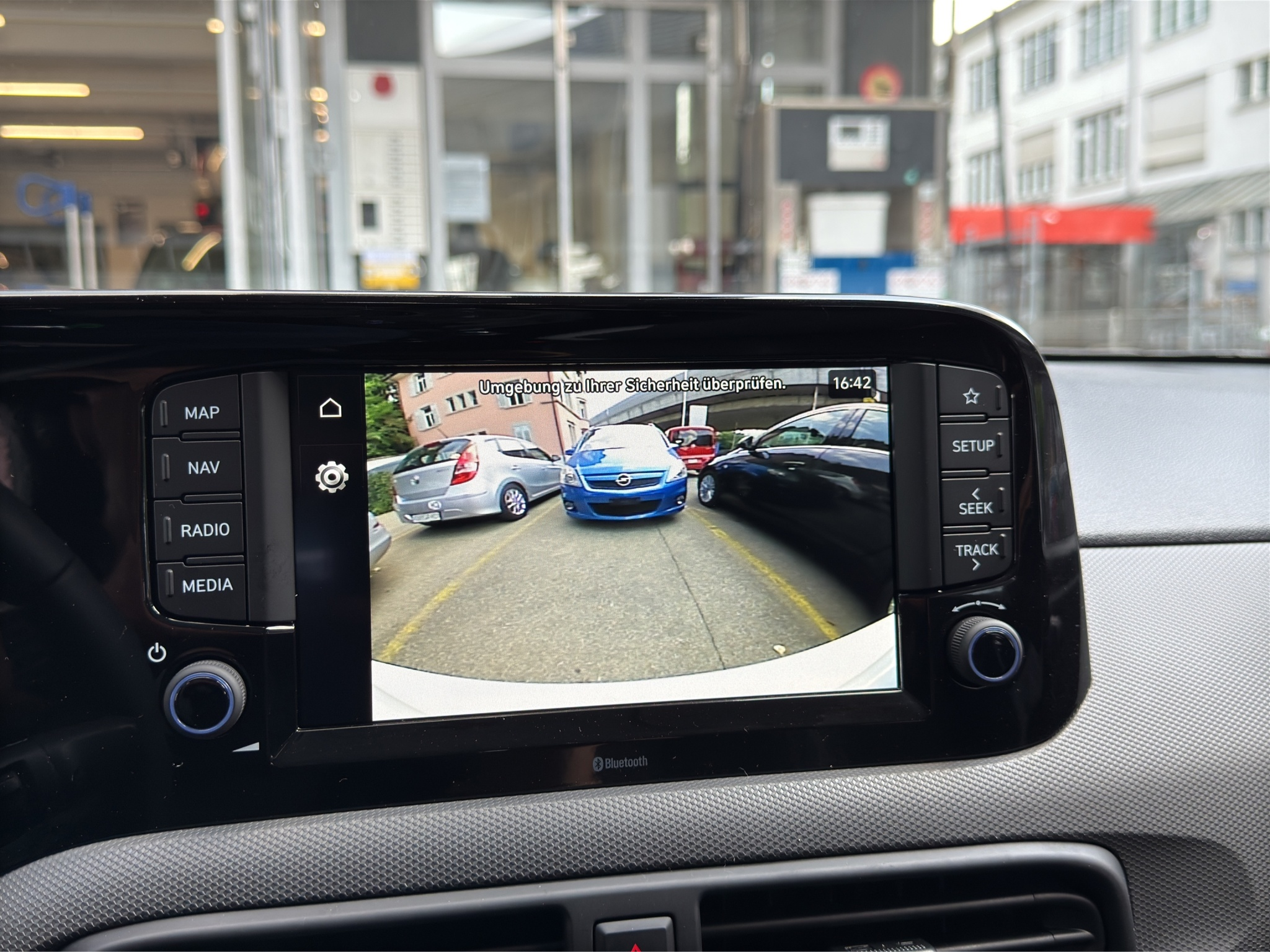 listing desktop thumbnail image 9