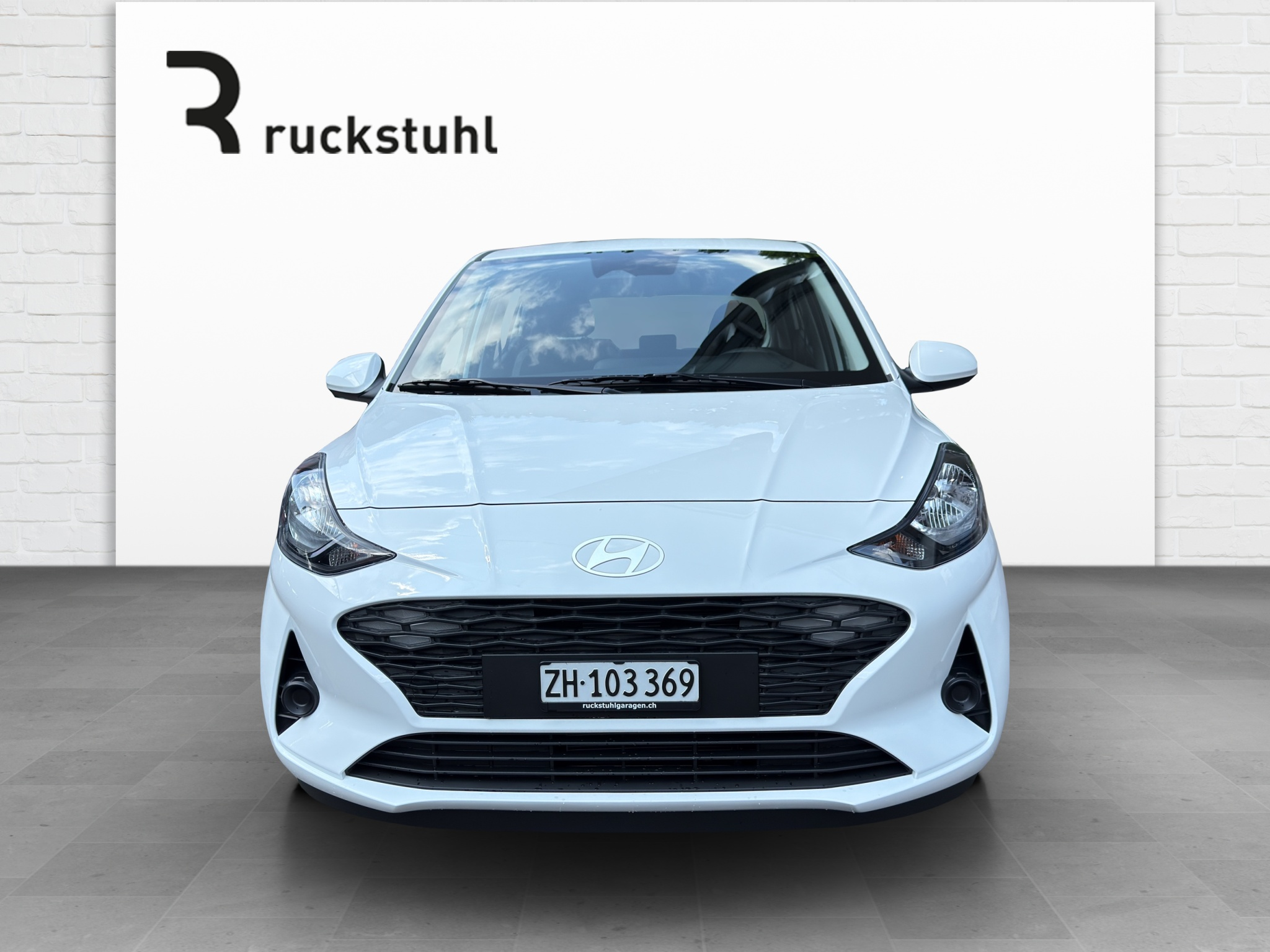 listing desktop thumbnail image 1