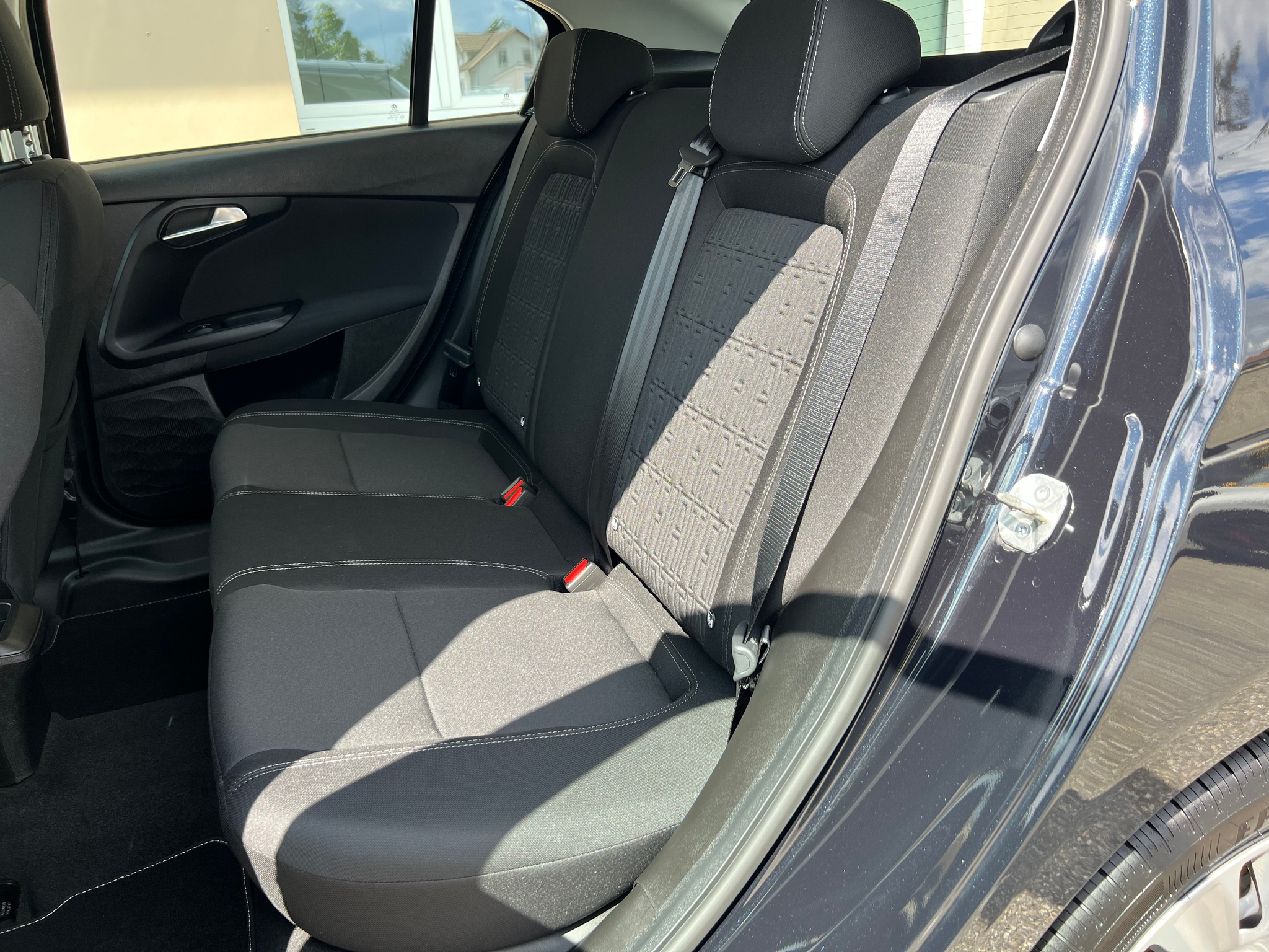 listing desktop thumbnail image 21