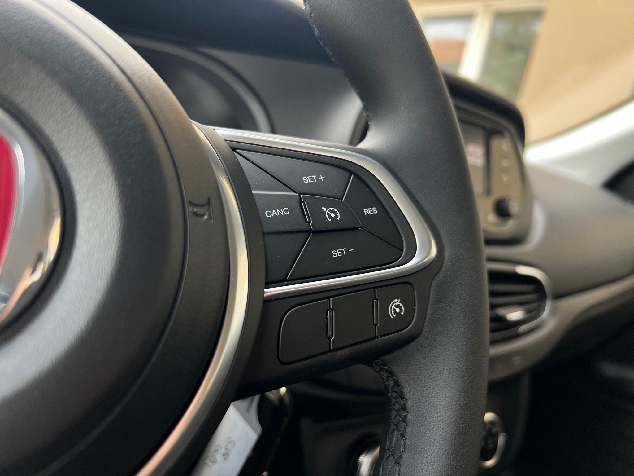 listing desktop thumbnail image 18