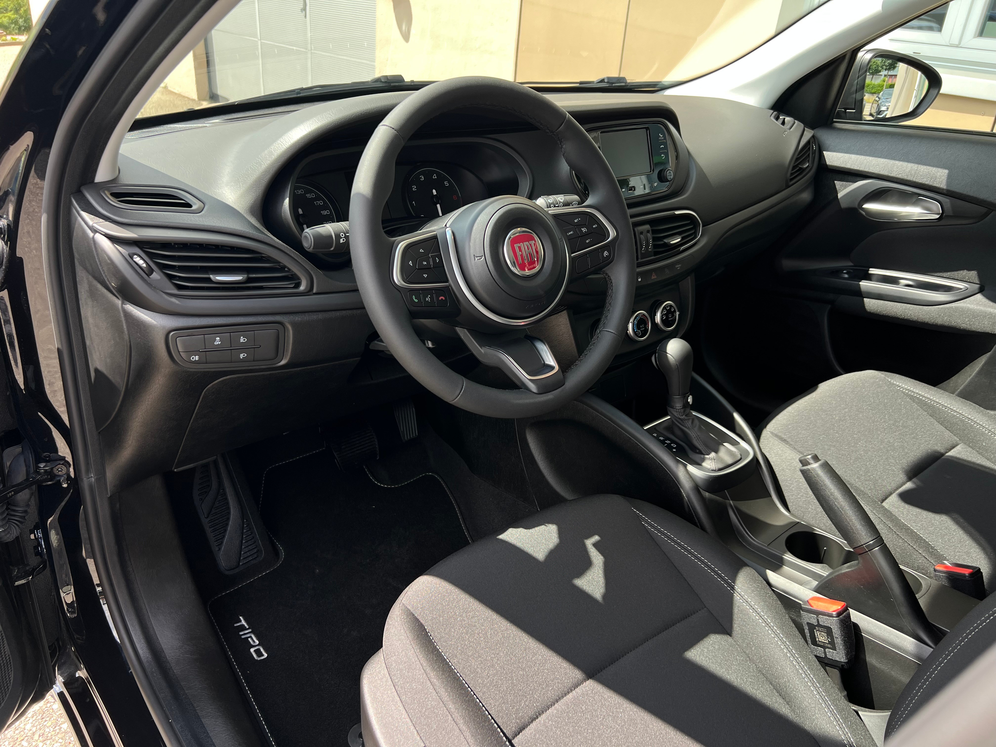 listing desktop thumbnail image 11