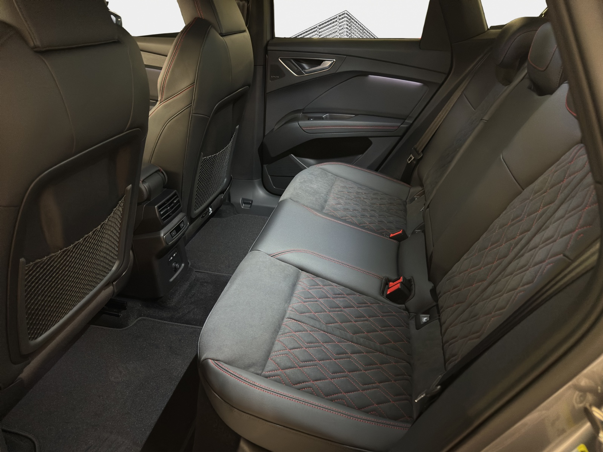 listing desktop thumbnail image 2