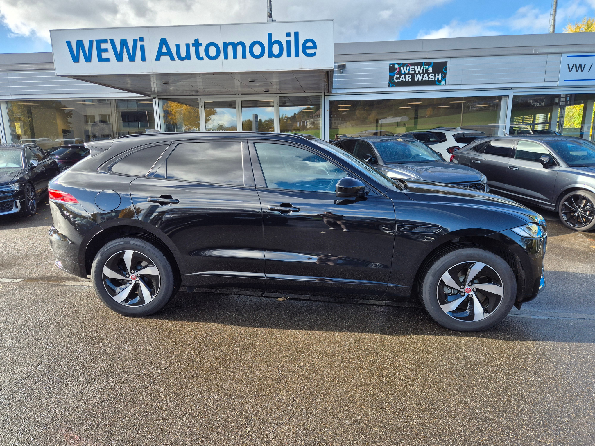 listing desktop thumbnail image 3