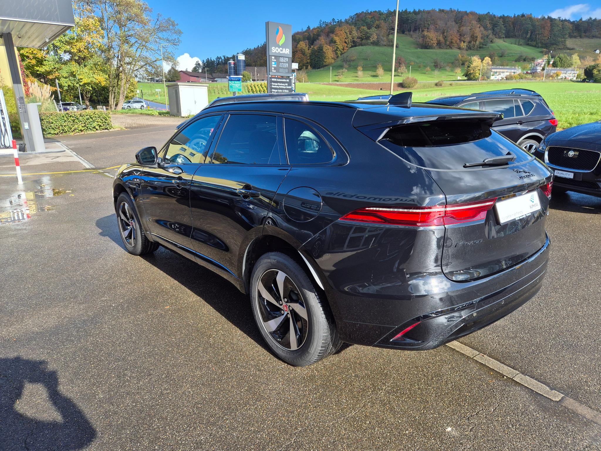 listing desktop thumbnail image 6