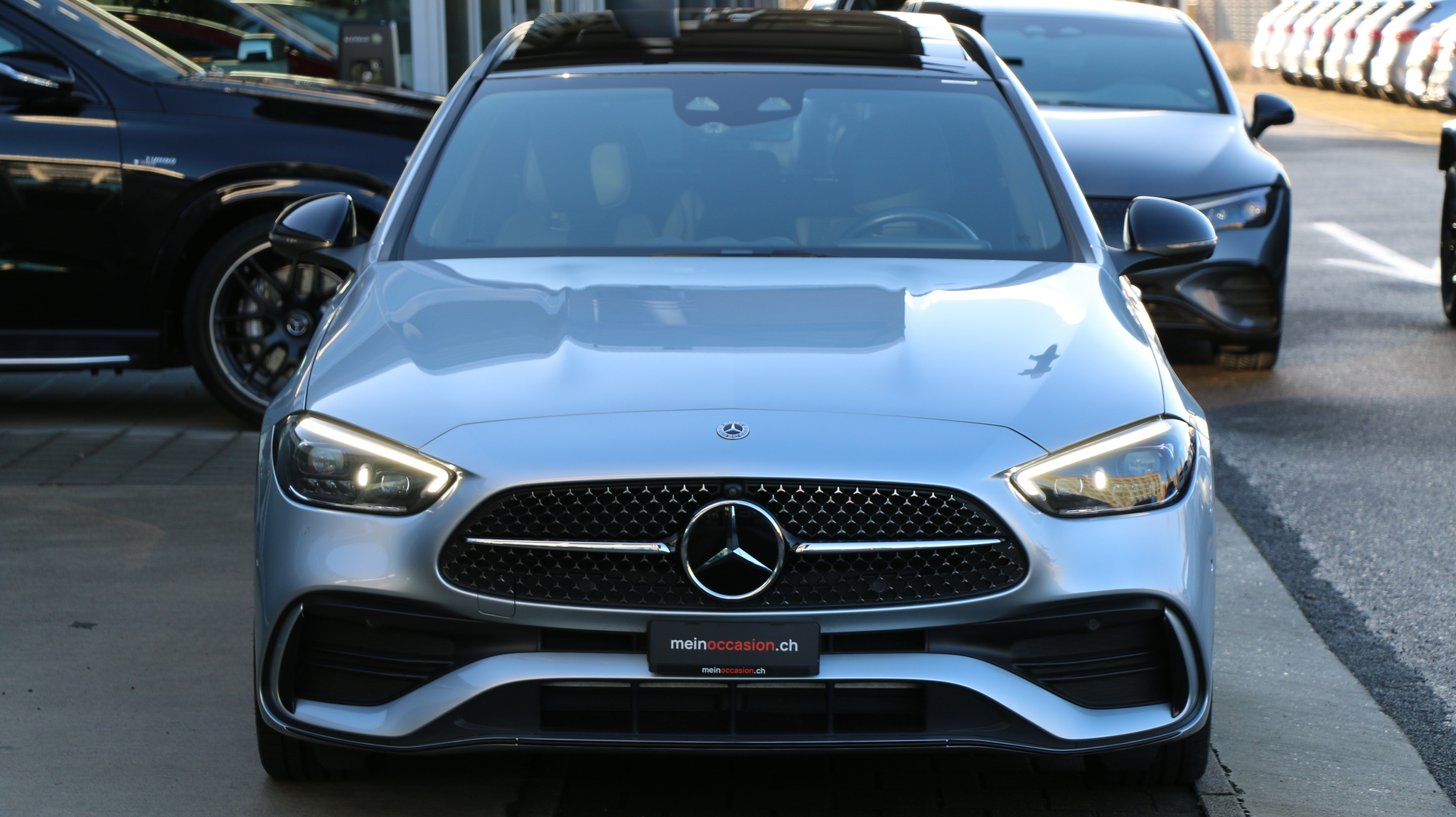 listing desktop thumbnail image 7