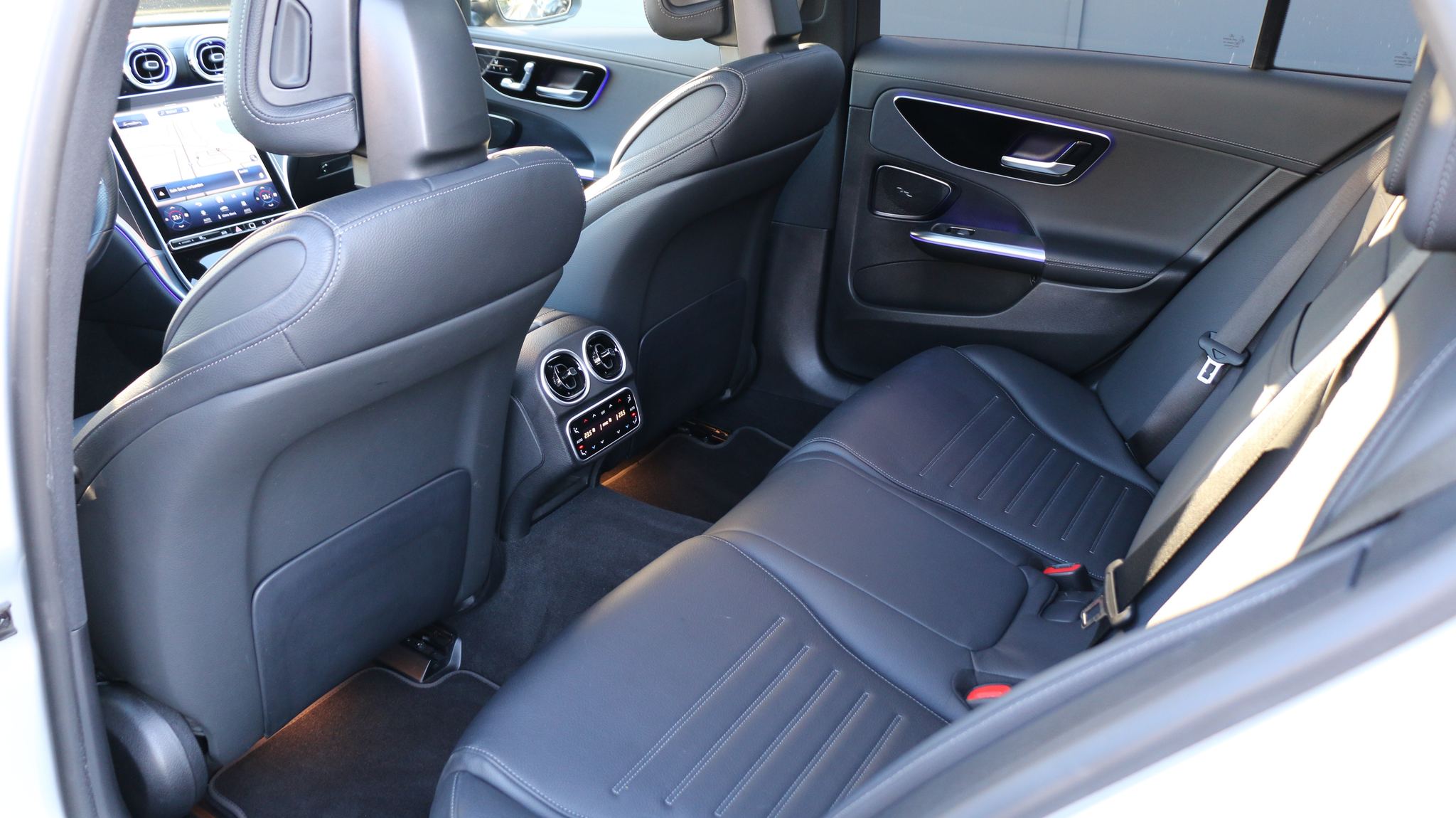 listing desktop thumbnail image 19