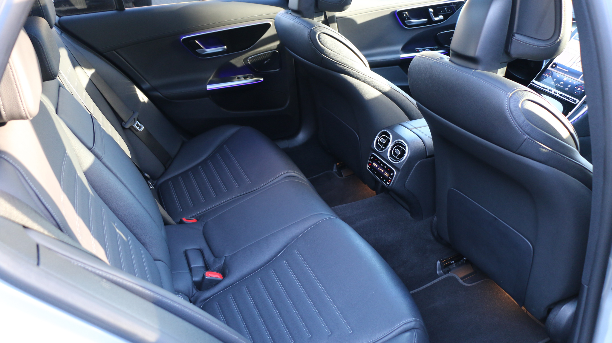 listing desktop thumbnail image 14