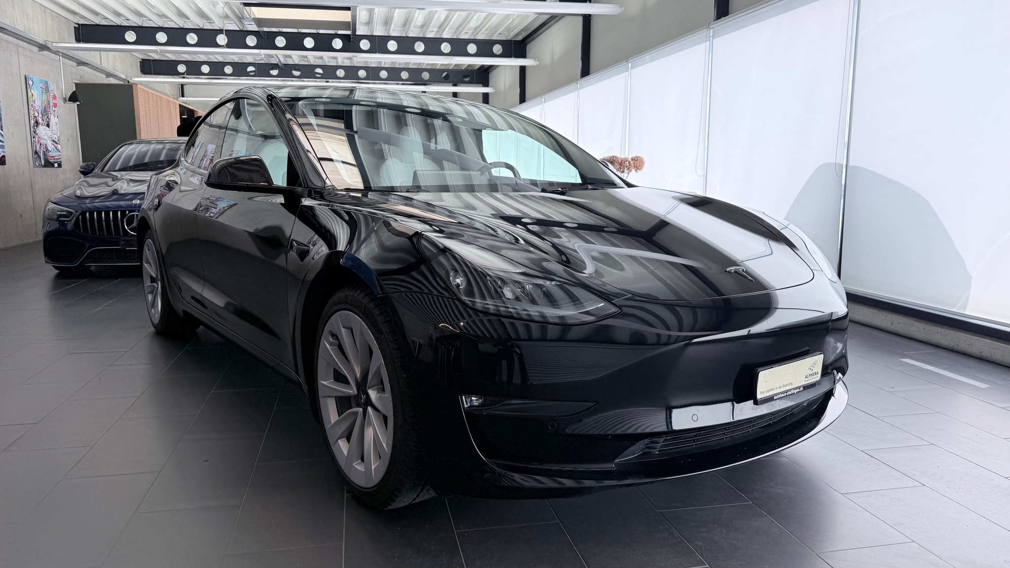 listing desktop thumbnail image 2