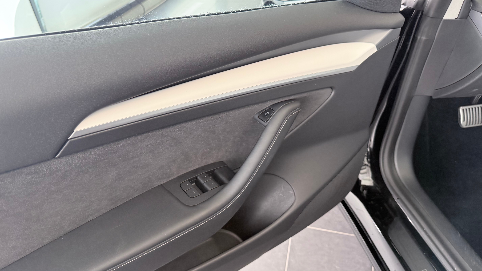 listing desktop thumbnail image 11