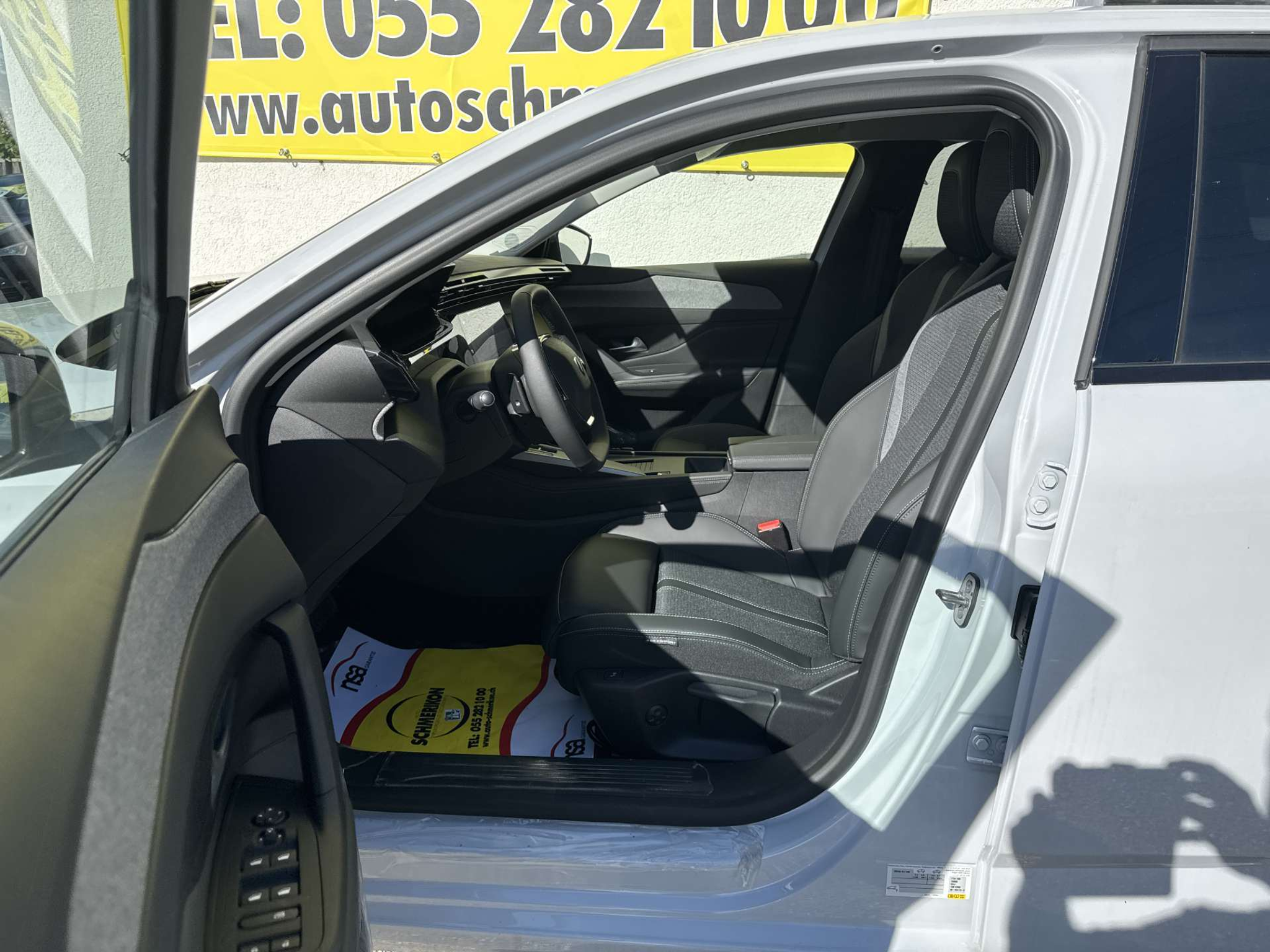 listing desktop thumbnail image 6