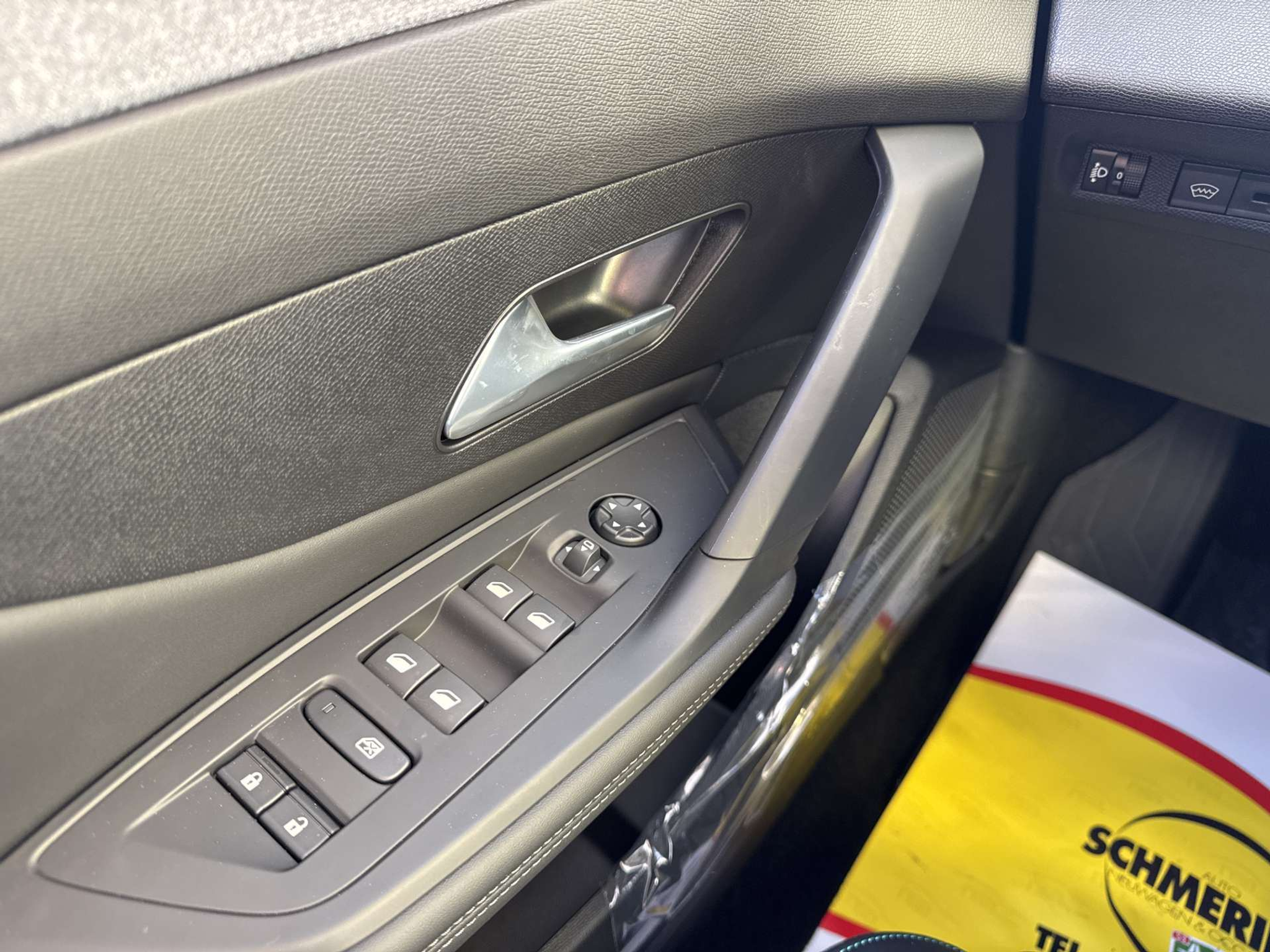 listing desktop thumbnail image 15