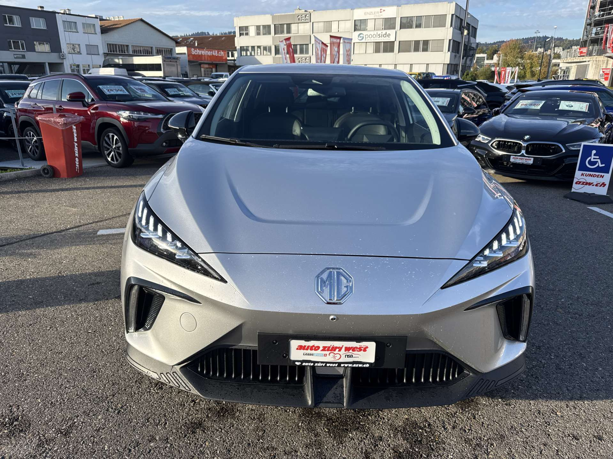 listing desktop thumbnail image 13