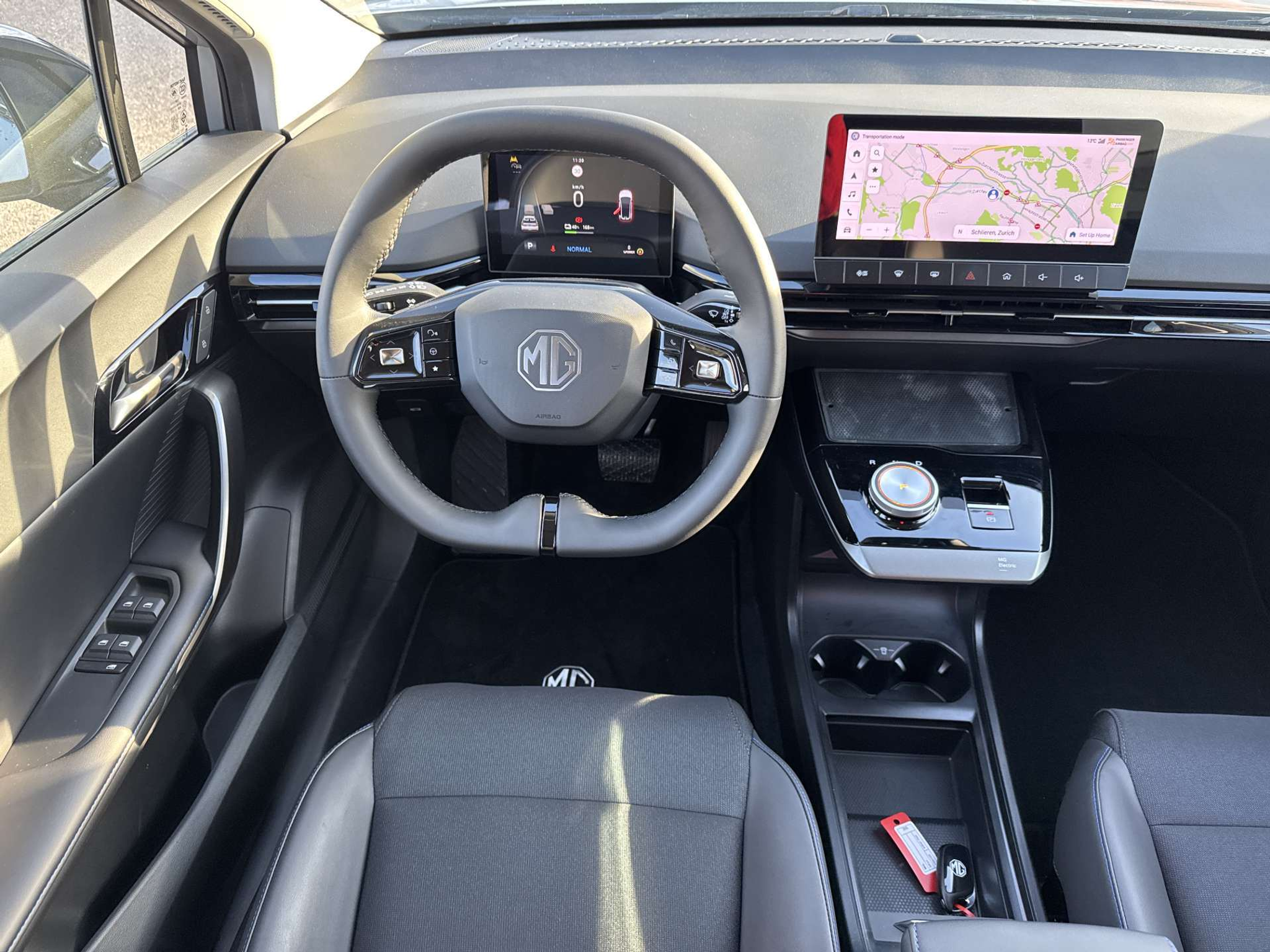 listing desktop thumbnail image 4