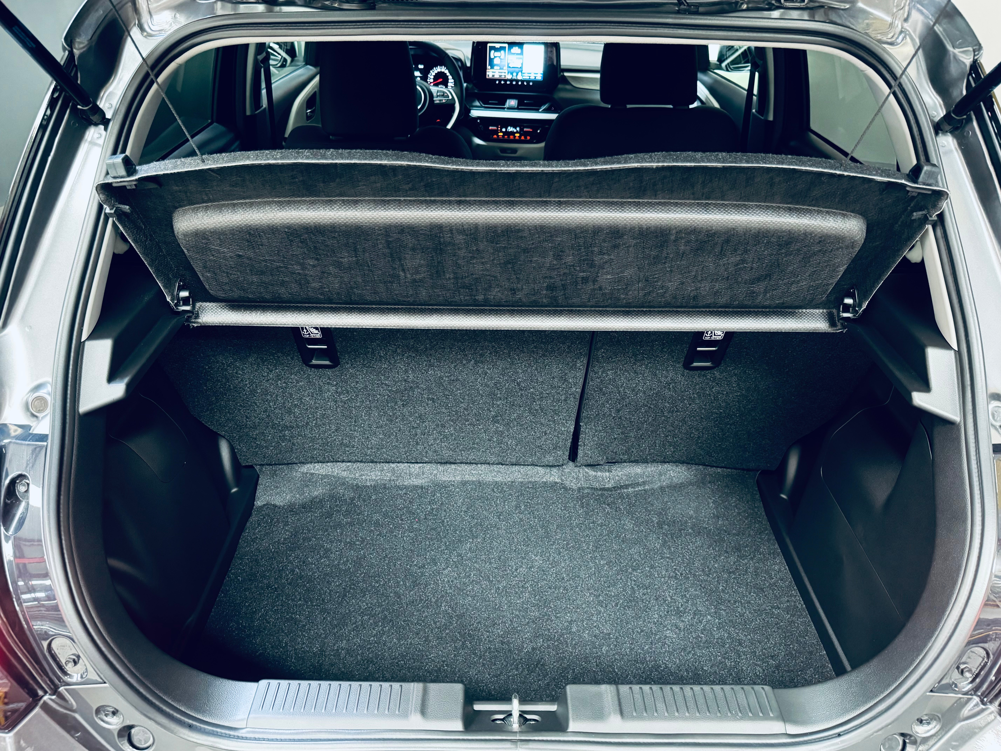 listing desktop thumbnail image 11