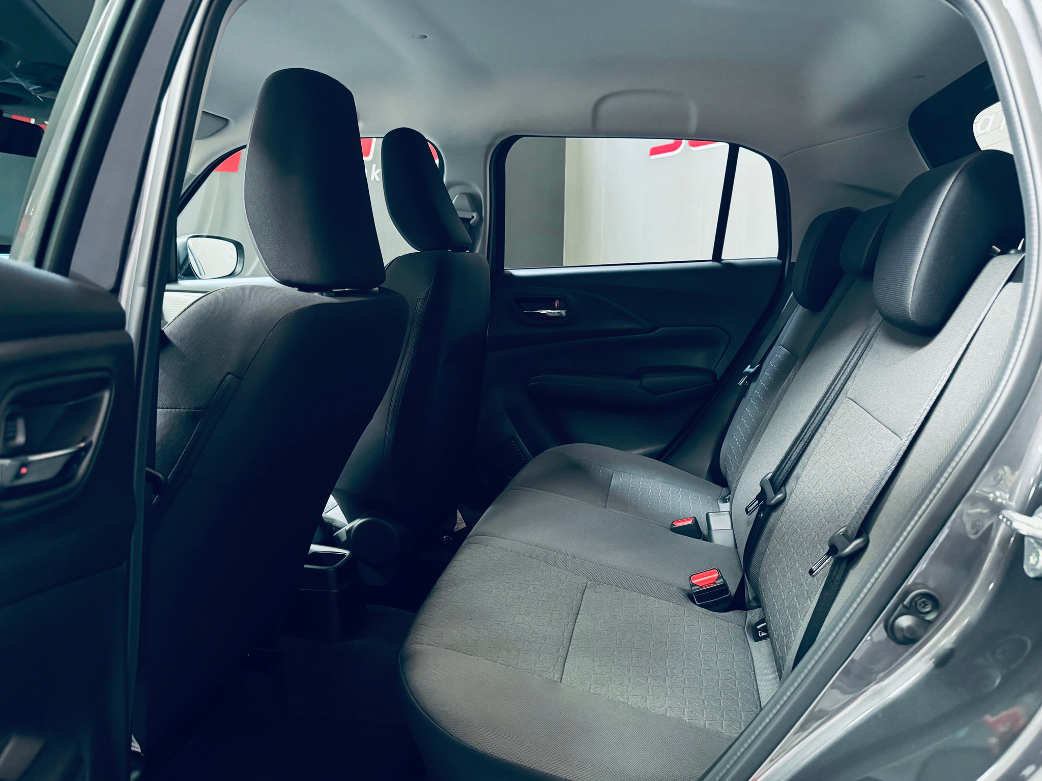 listing desktop thumbnail image 10