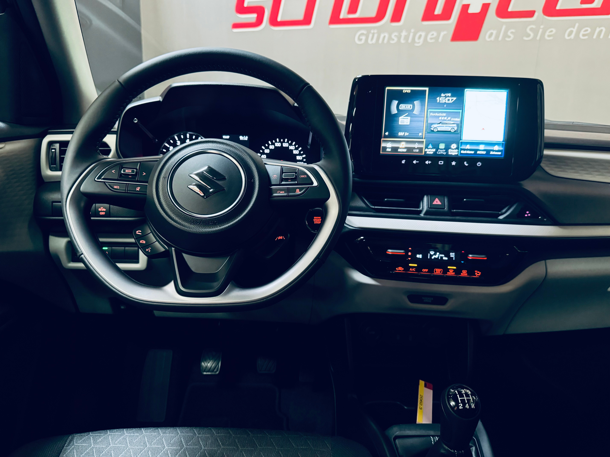 listing desktop thumbnail image 14