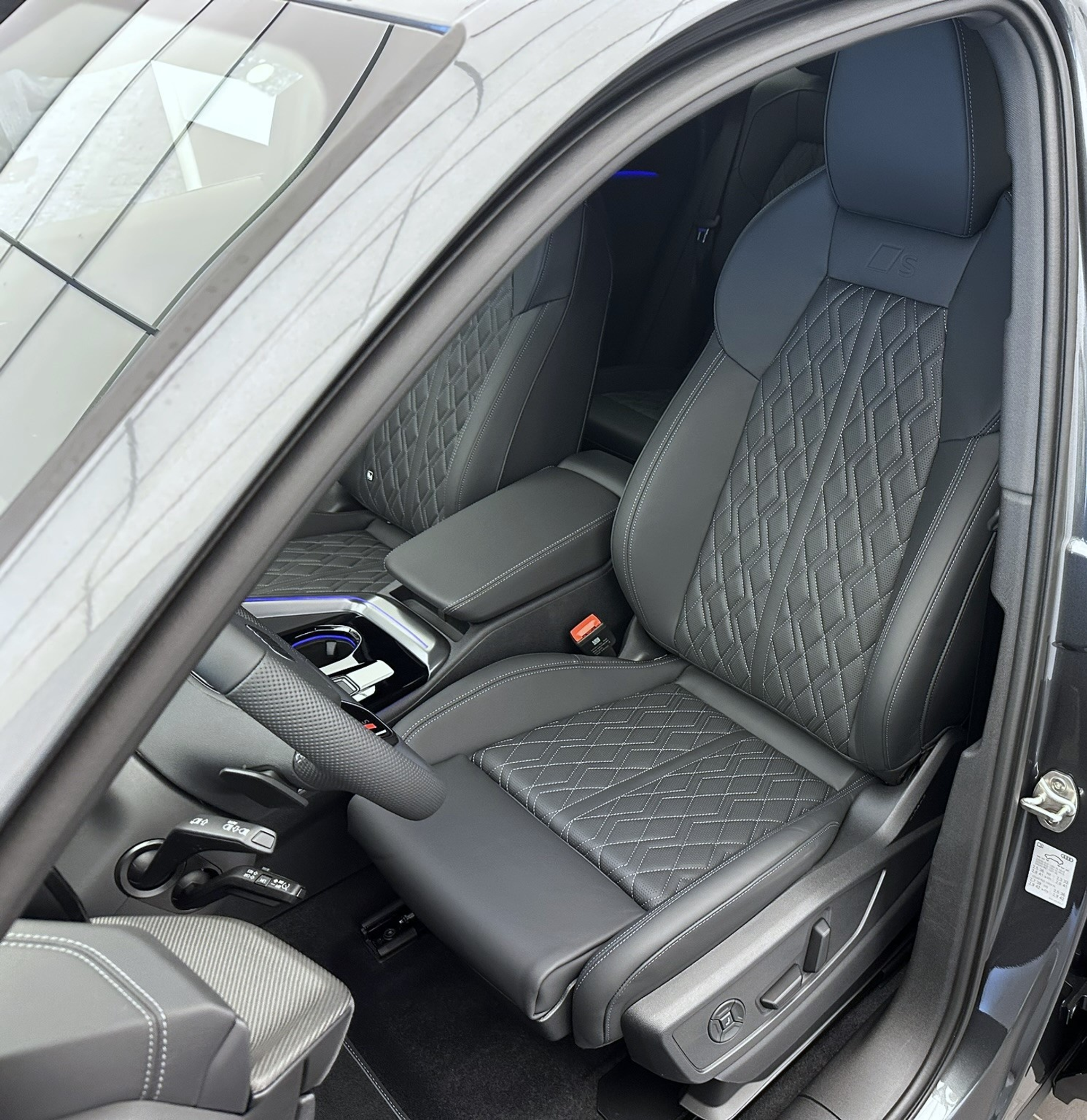 listing desktop thumbnail image 5