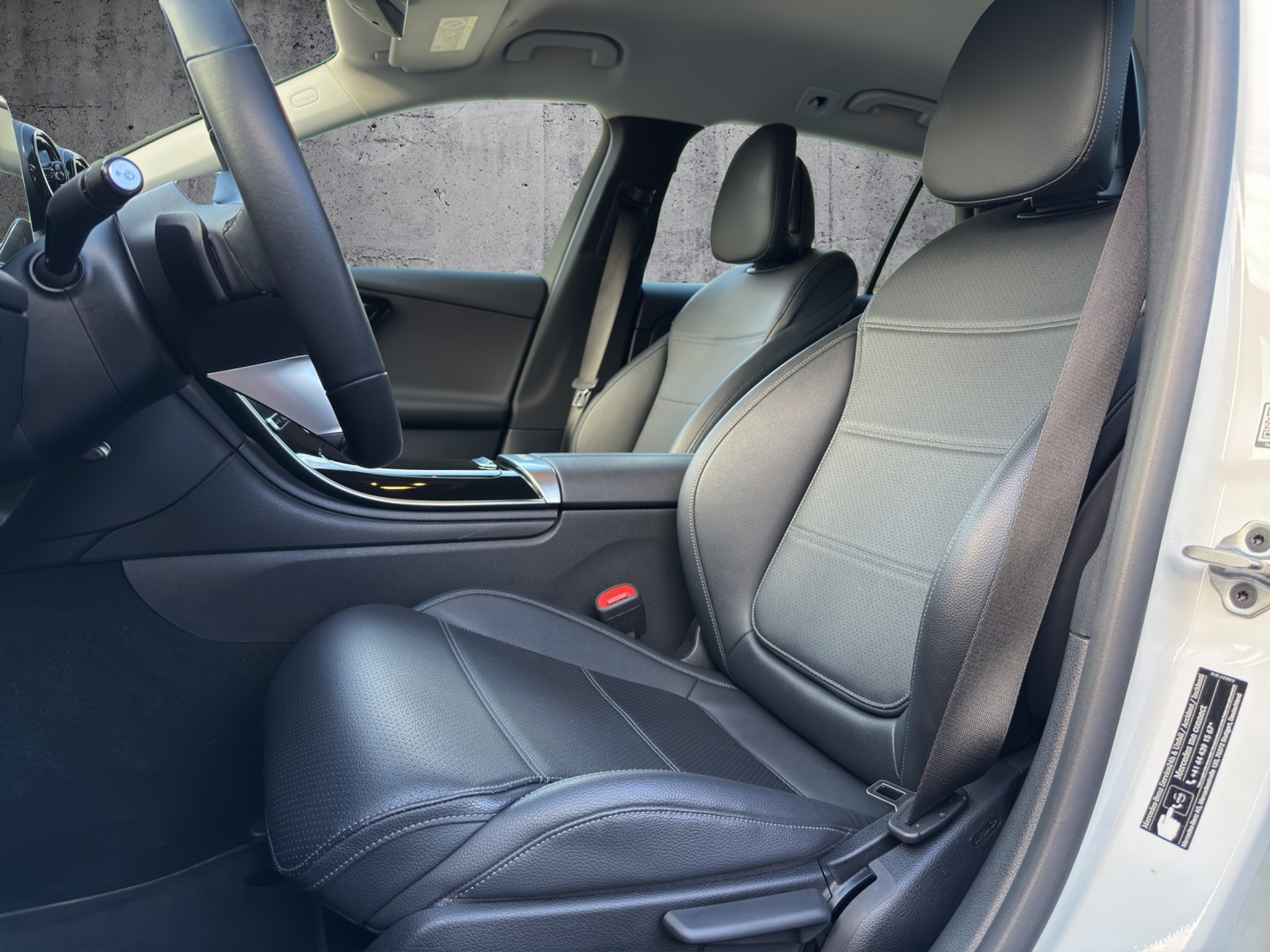 listing desktop thumbnail image 8