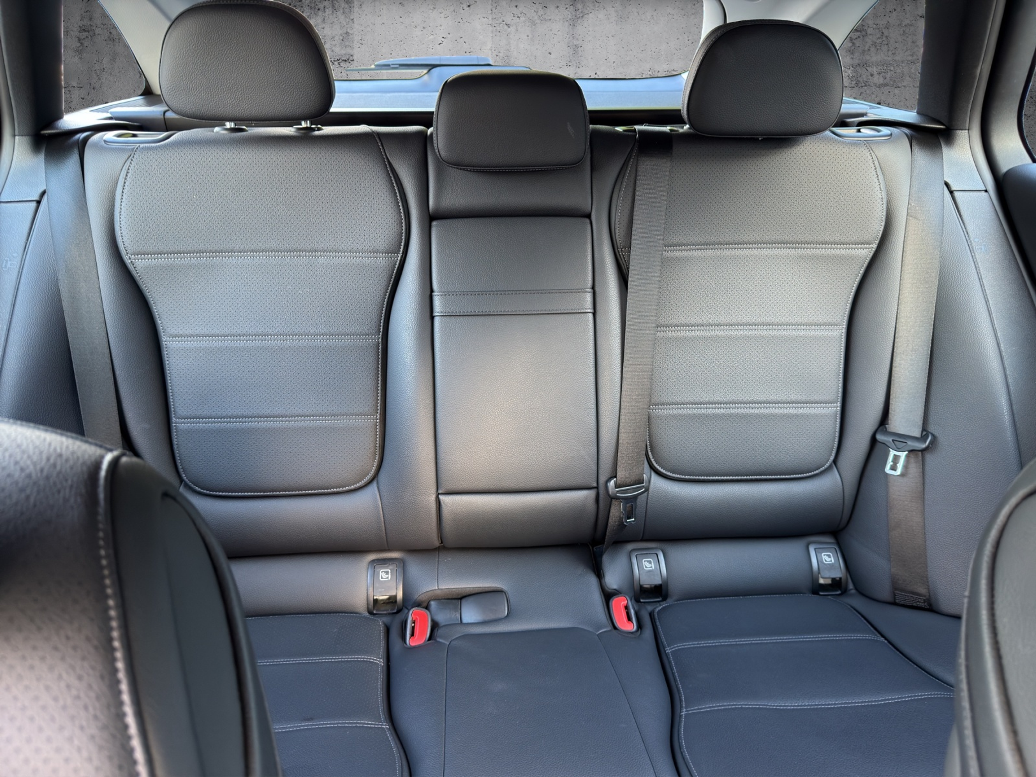 listing desktop thumbnail image 17