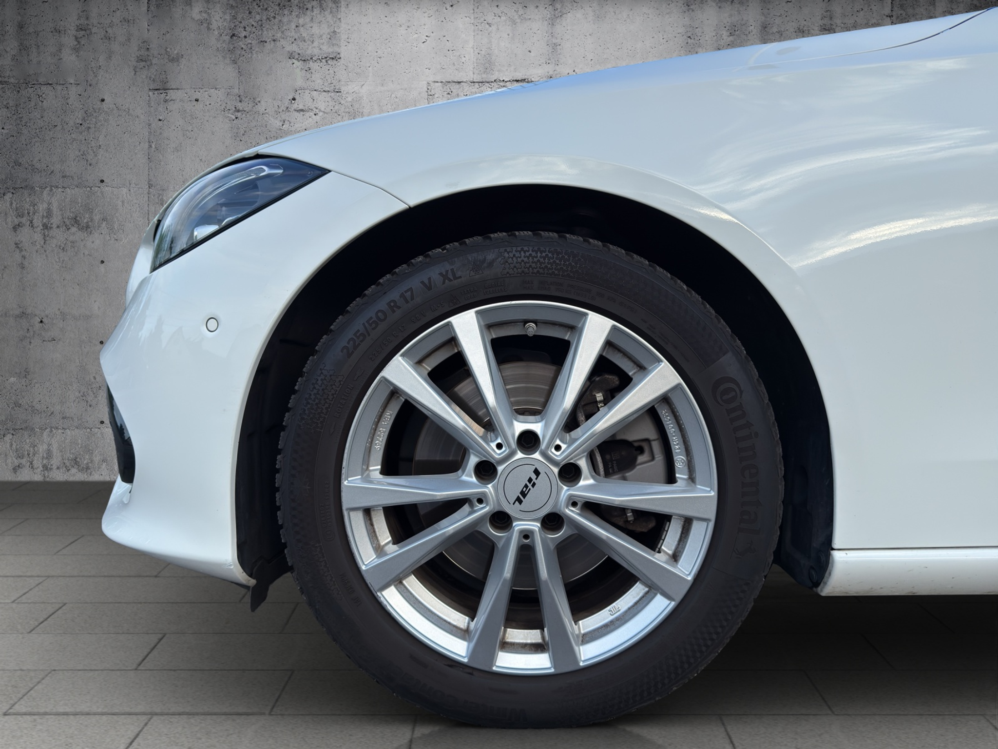 listing desktop thumbnail image 20