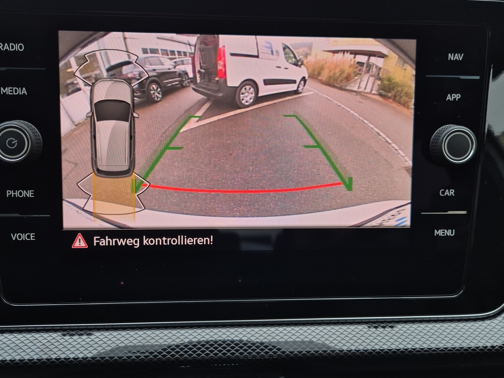 listing desktop thumbnail image 18