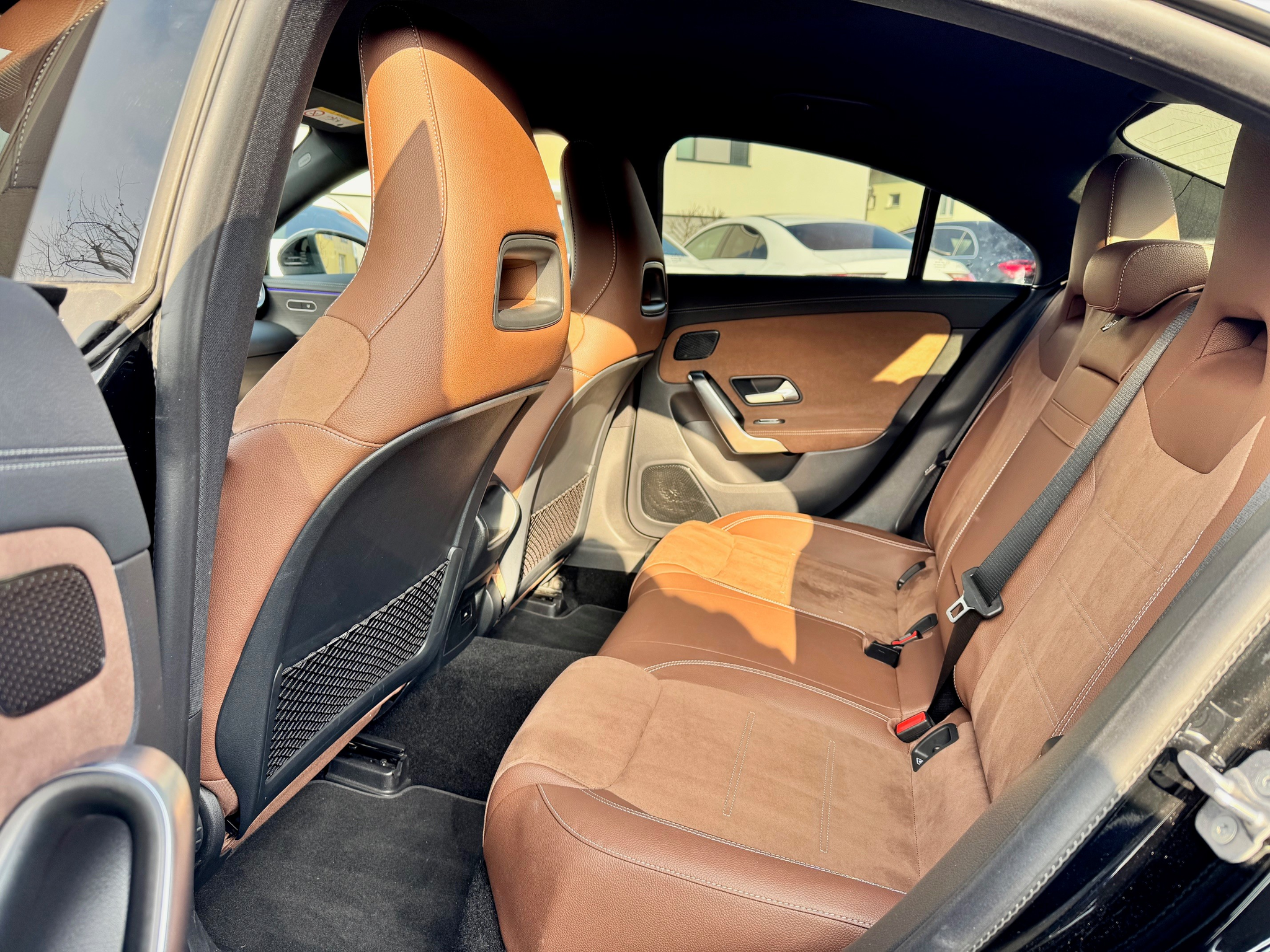 listing desktop thumbnail image 15