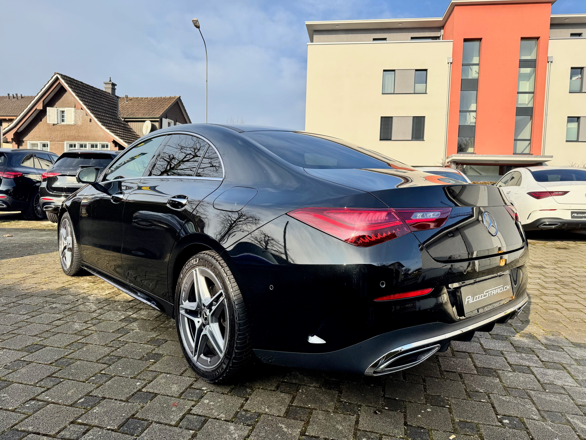 listing desktop thumbnail image 5