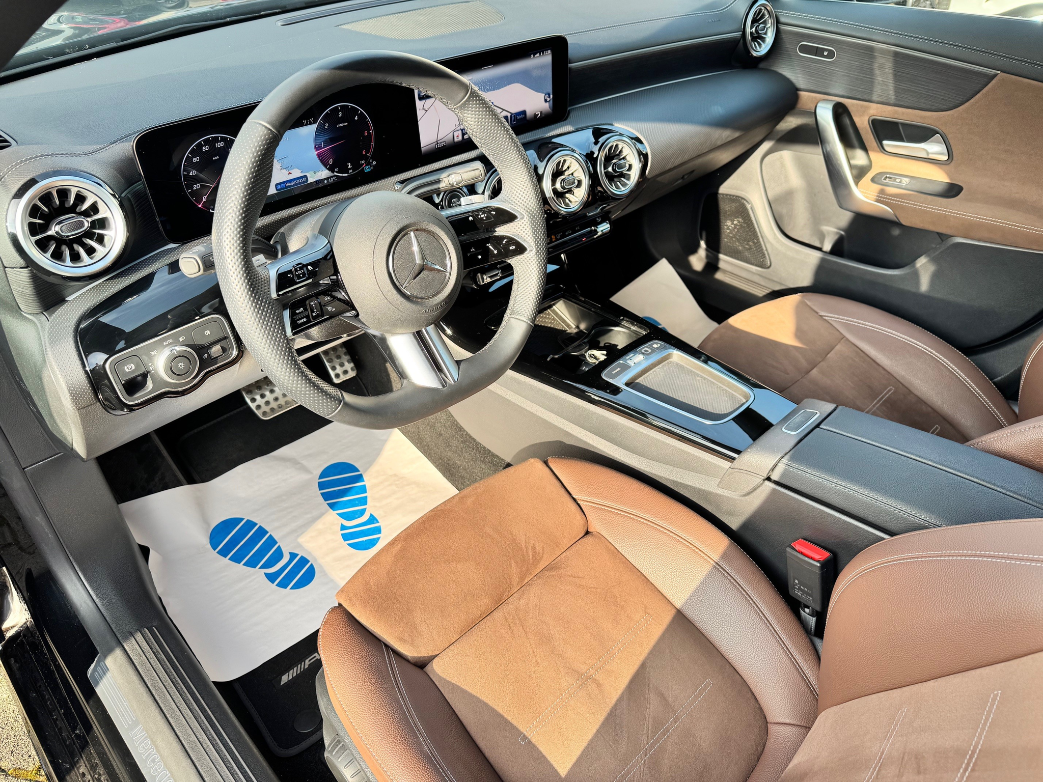 listing desktop thumbnail image 6