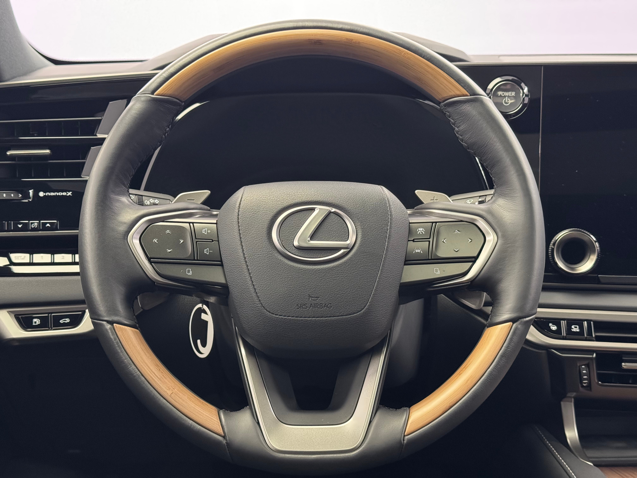 listing desktop thumbnail image 12