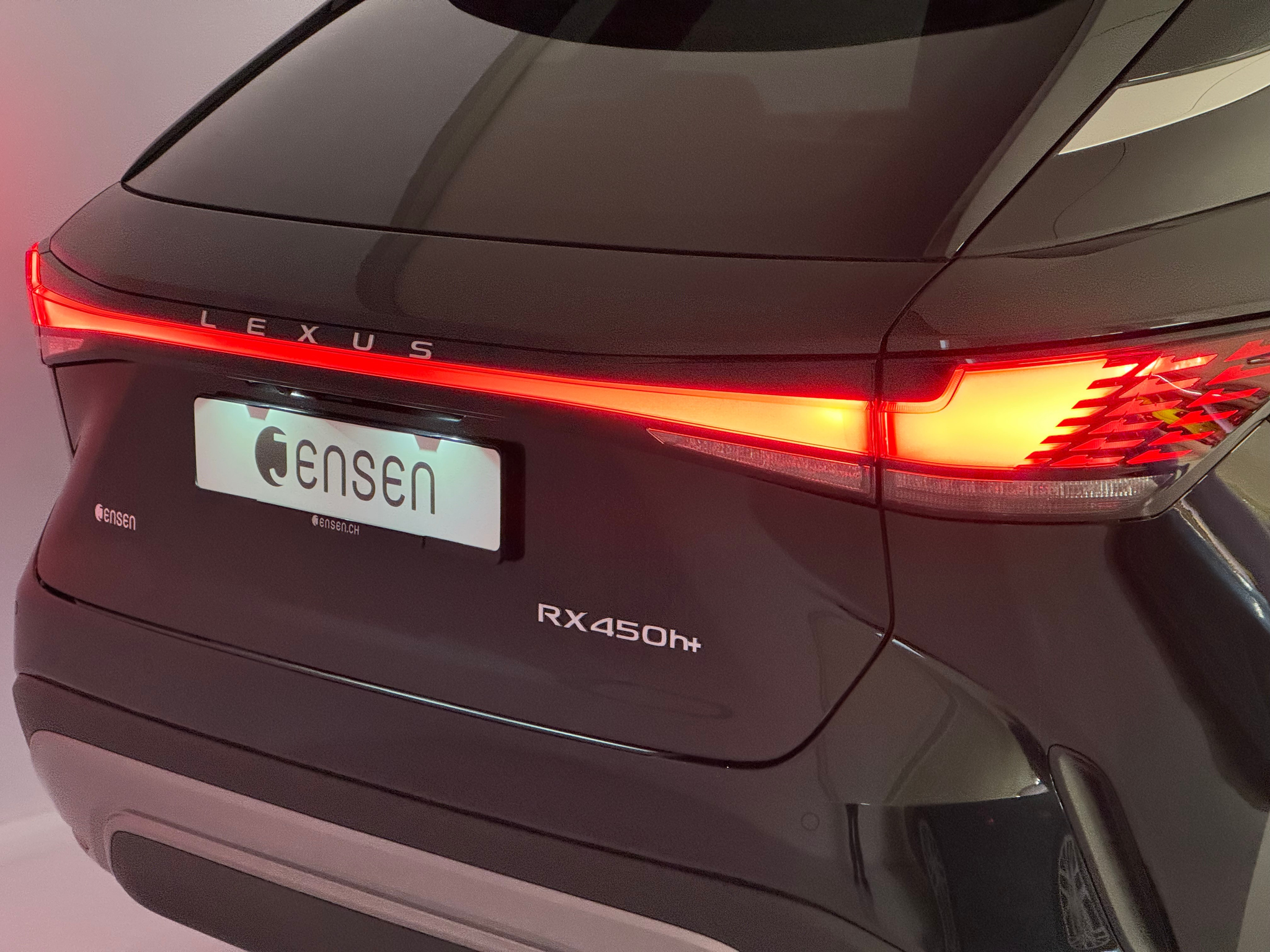 listing desktop thumbnail image 19