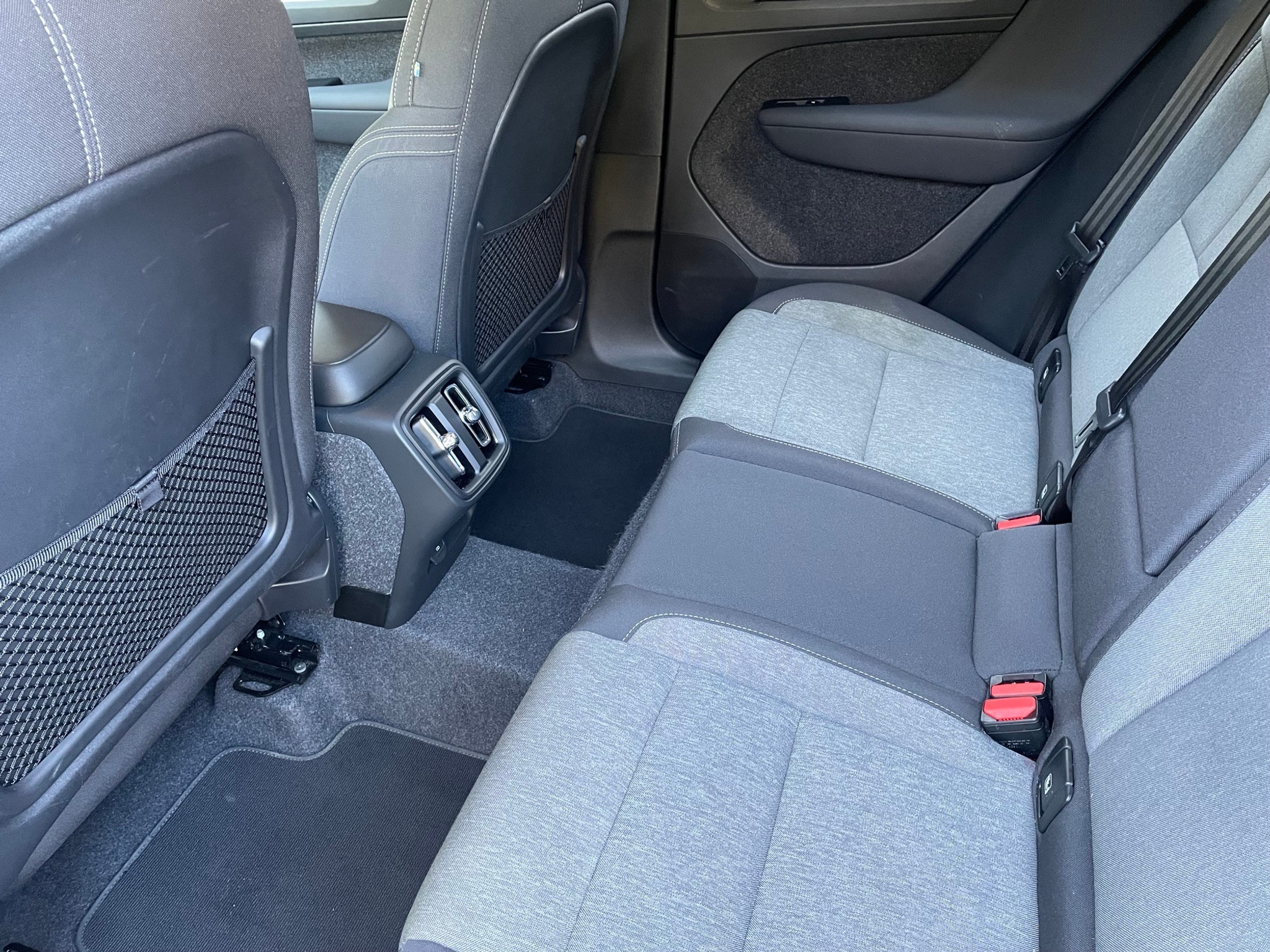 listing desktop thumbnail image 3