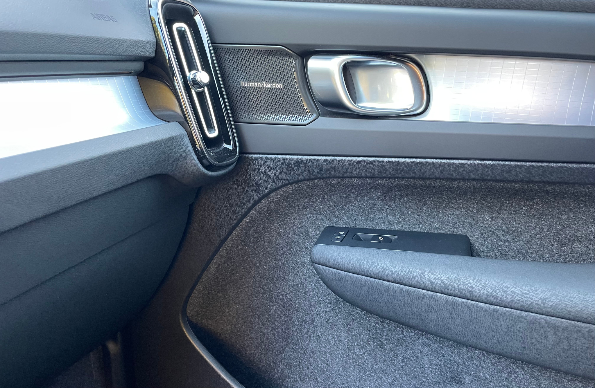 listing desktop thumbnail image 10