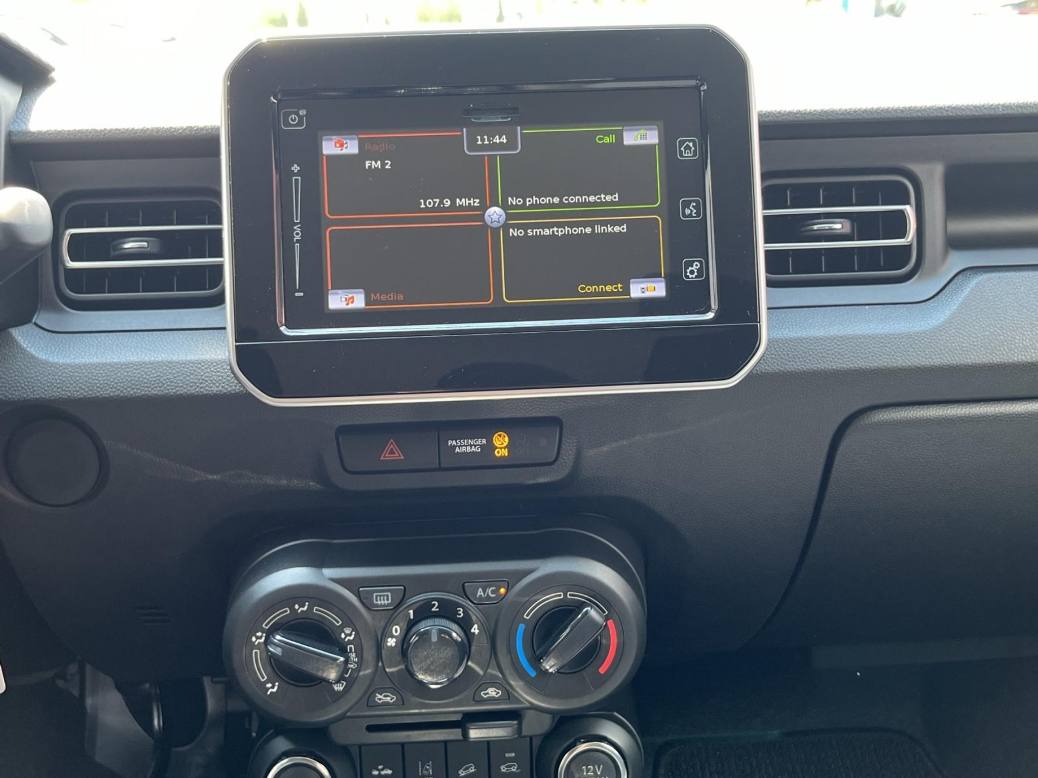 listing desktop thumbnail image 11