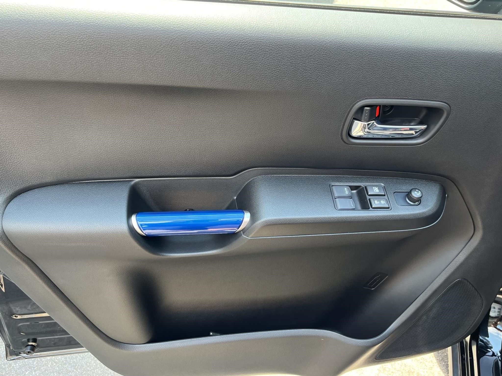 listing desktop thumbnail image 16