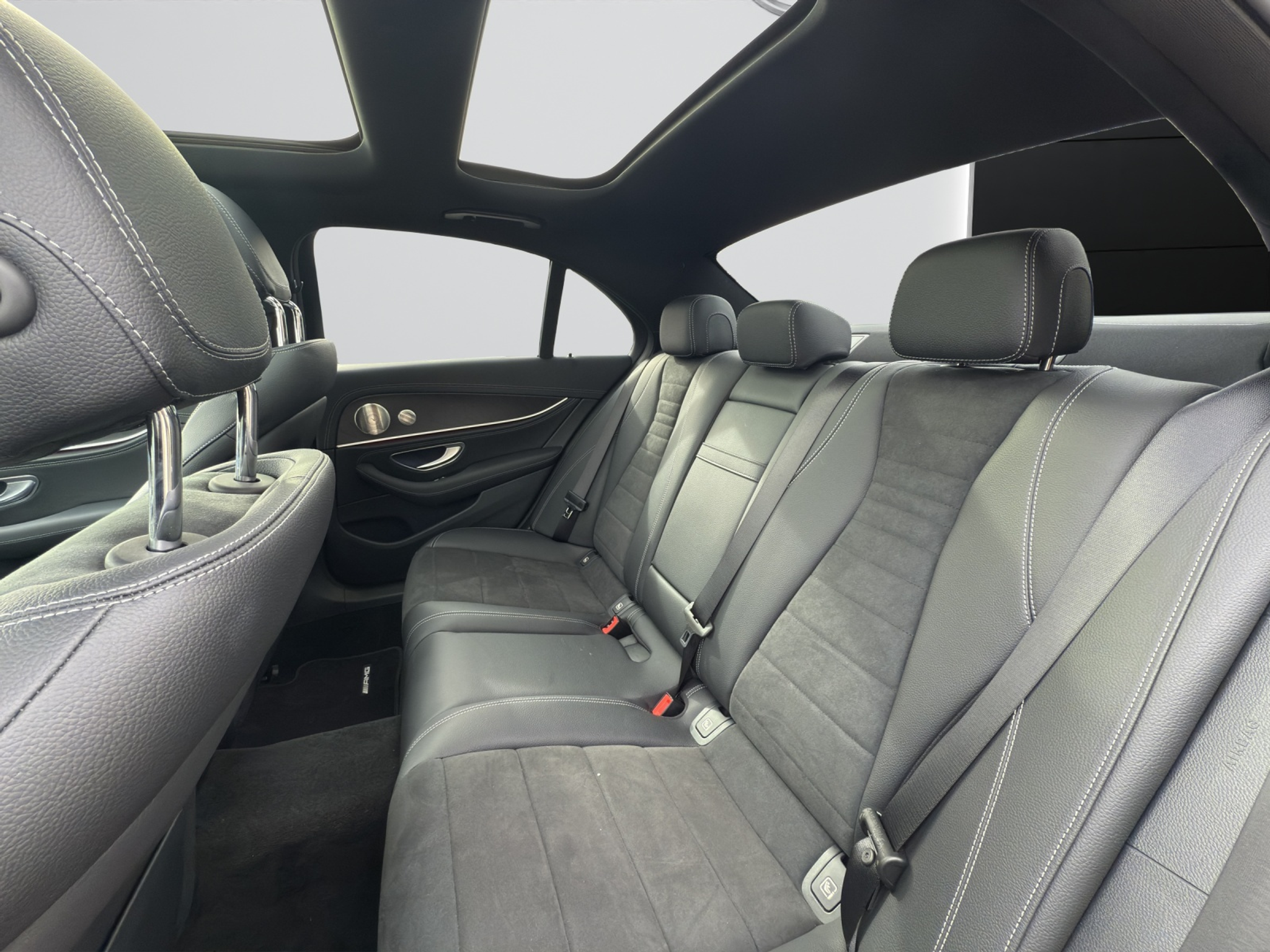 listing desktop thumbnail image 12