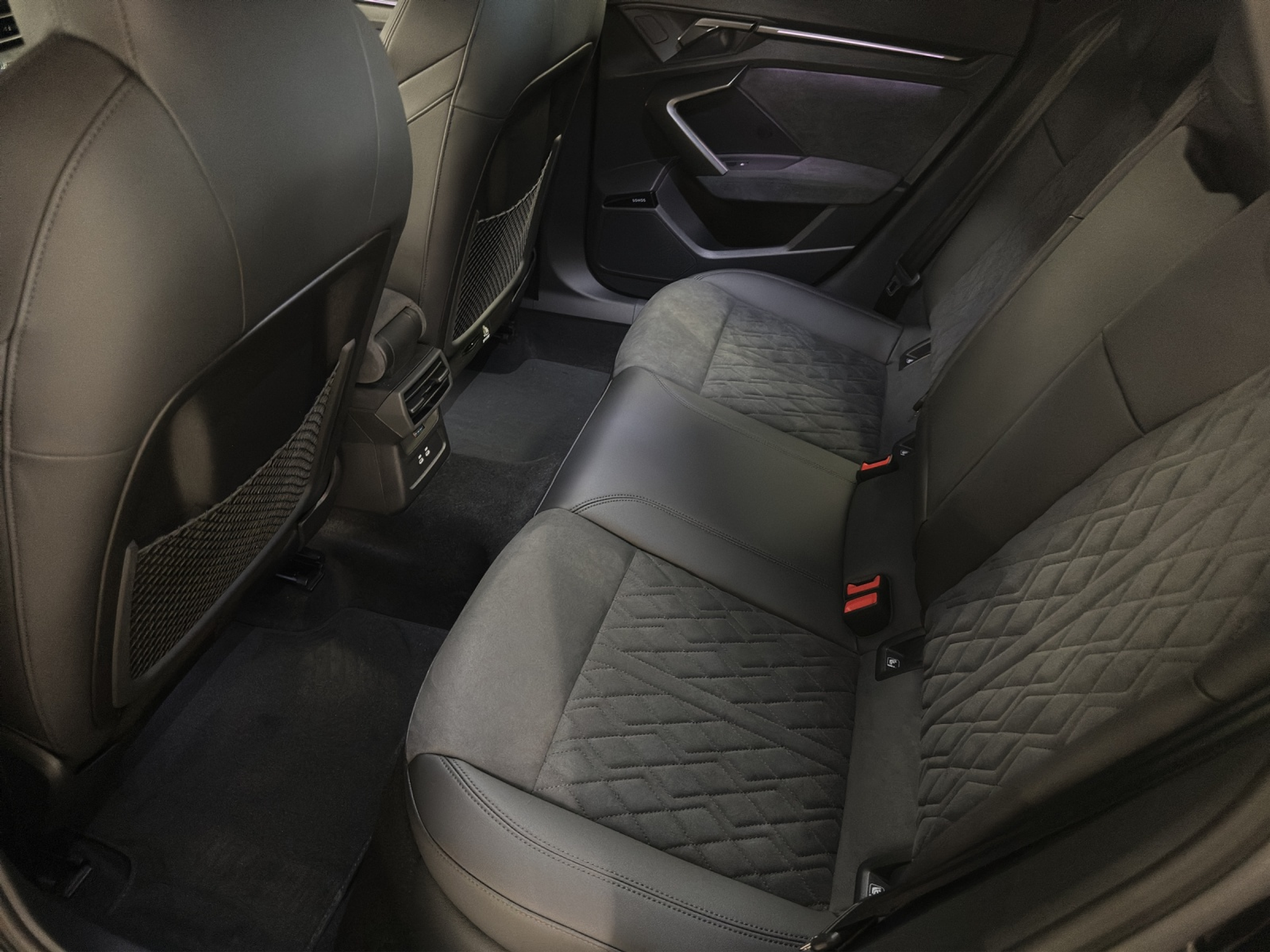 listing desktop thumbnail image 11