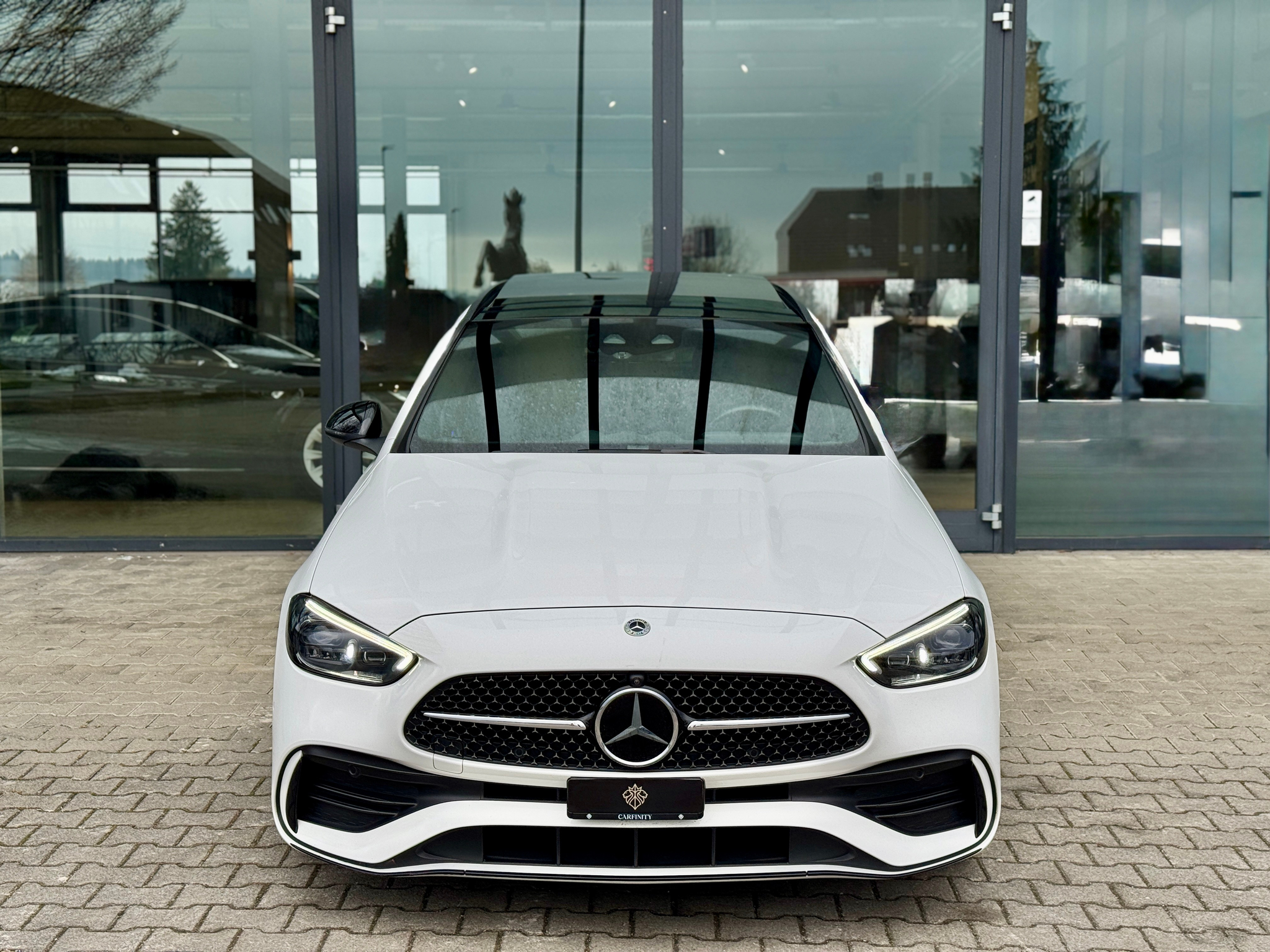 listing desktop thumbnail image 1