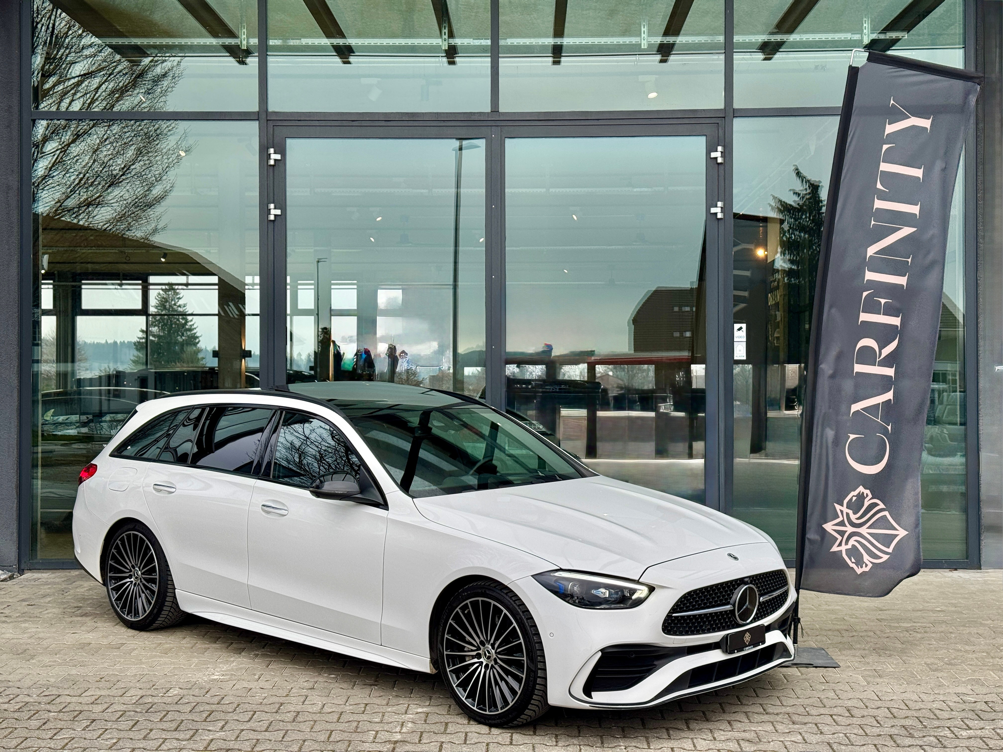 listing desktop thumbnail image 0